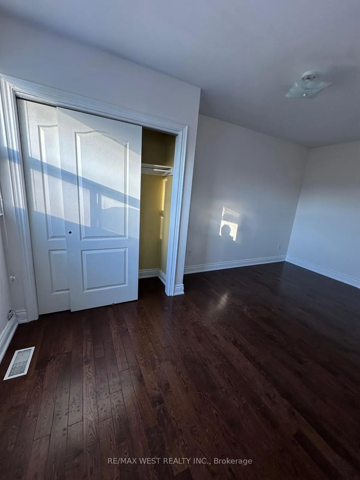 Photo 10 of Unit 2, 290 Harbord Street, Toronto, Palmerston-Little Italy — HOMEH