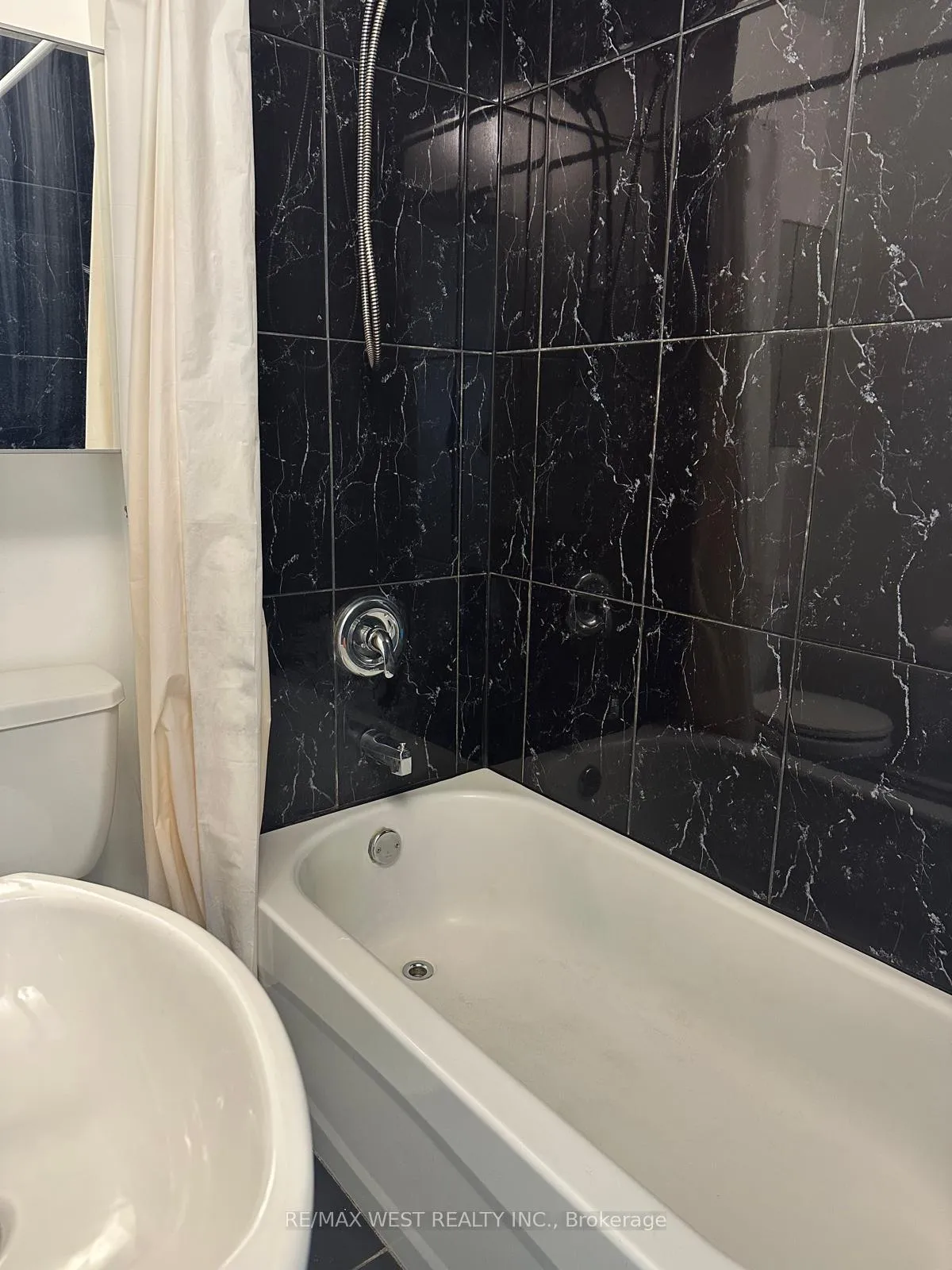 Photo 14 of Unit 2, 290 Harbord Street, Toronto, Palmerston-Little Italy — HOMEH
