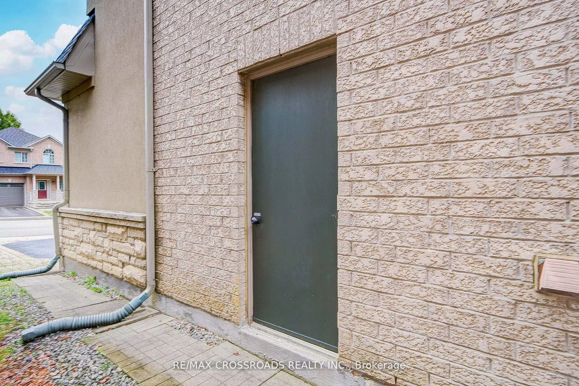 Photo 32 of 187 Summeridge Drive, Vaughan, Patterson — HOMEH