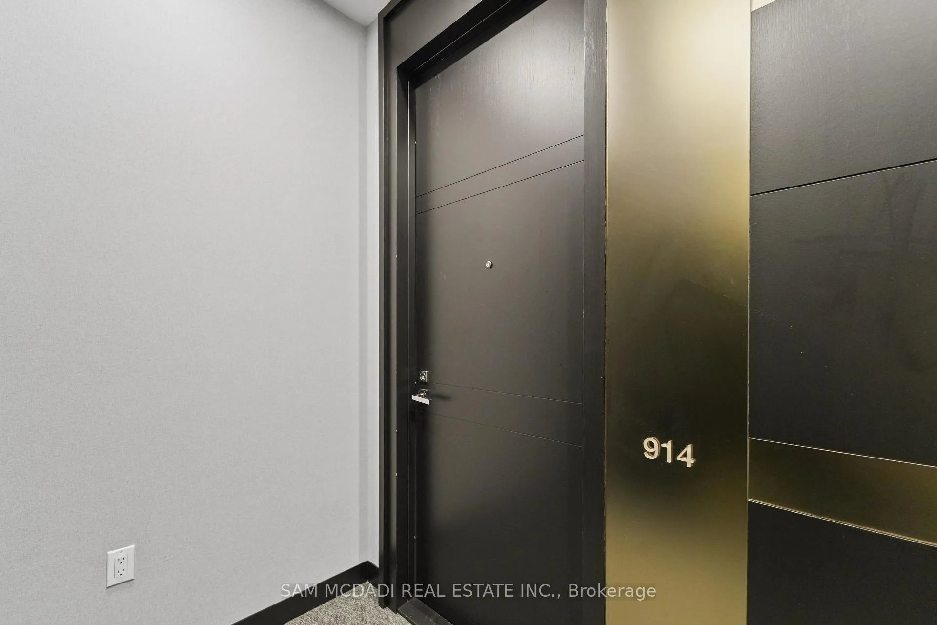 Photo 20 of Unit 914, 29 Queens Quay E, Toronto, Waterfront Communities — HOMEH