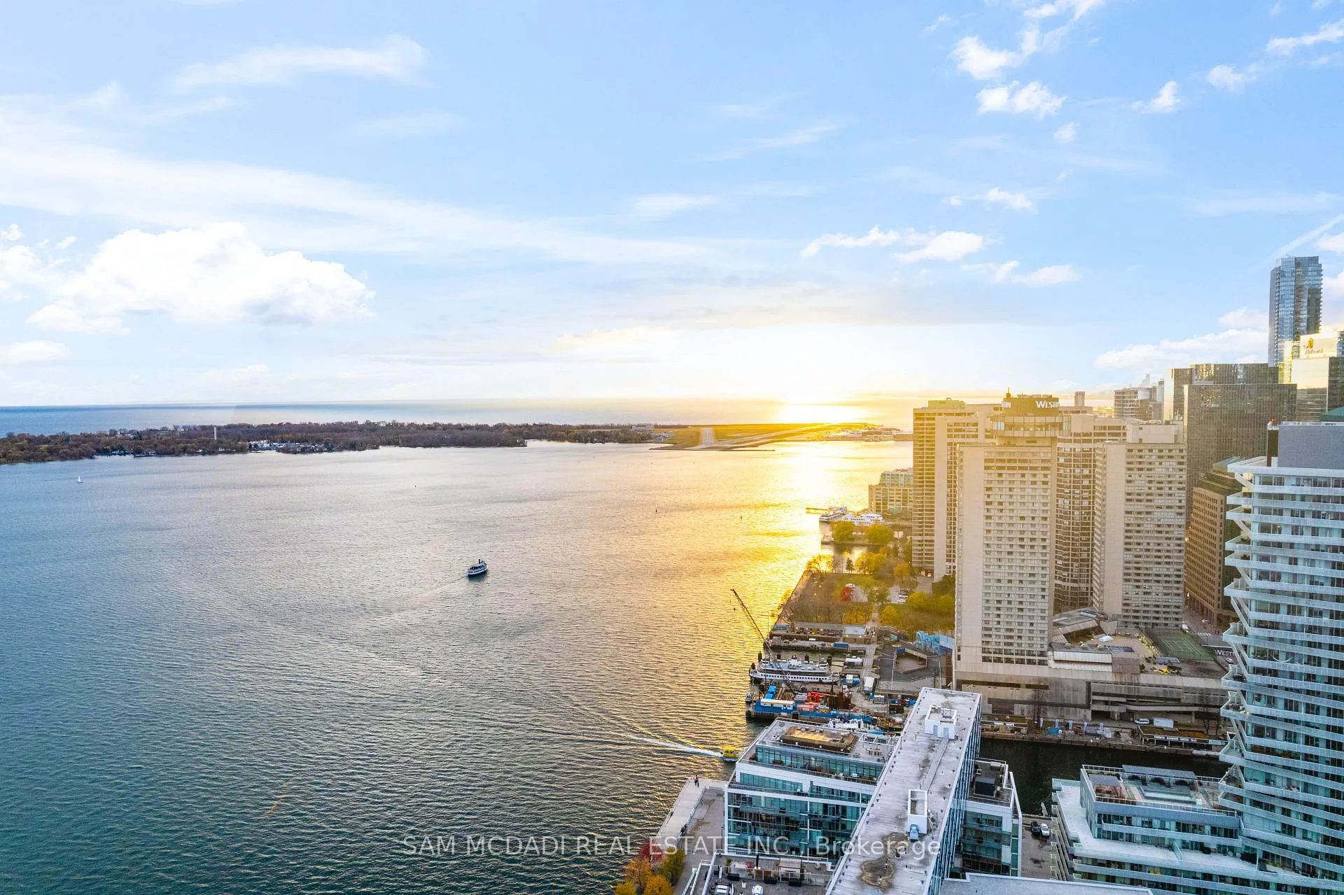 Photo 32 of Unit 914, 29 Queens Quay E, Toronto, Waterfront Communities — HOMEH