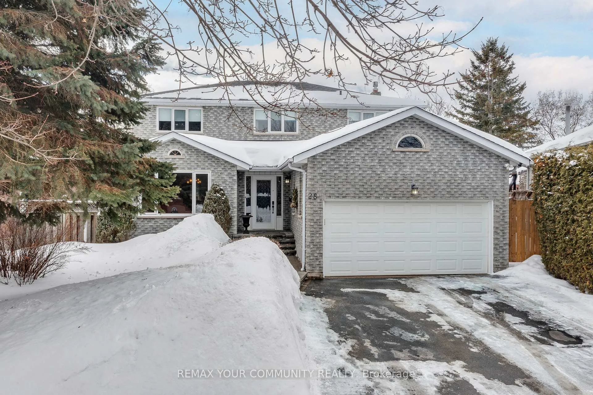 Front of 28 Camrose Drive