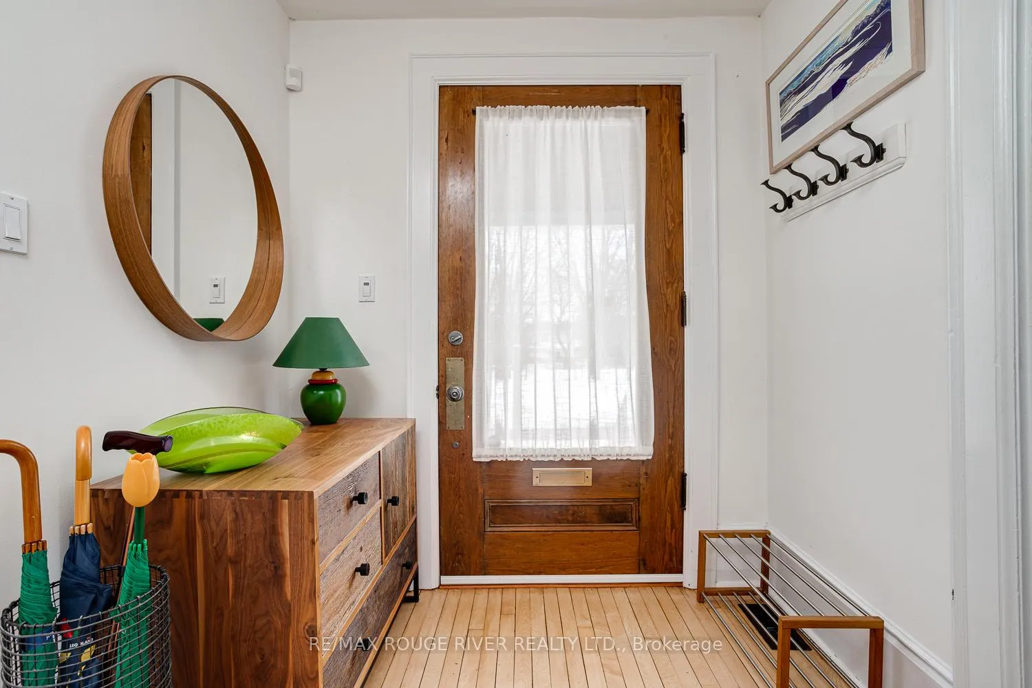 Photo 3 of 40 Buck Street, Cobourg — HOMEH