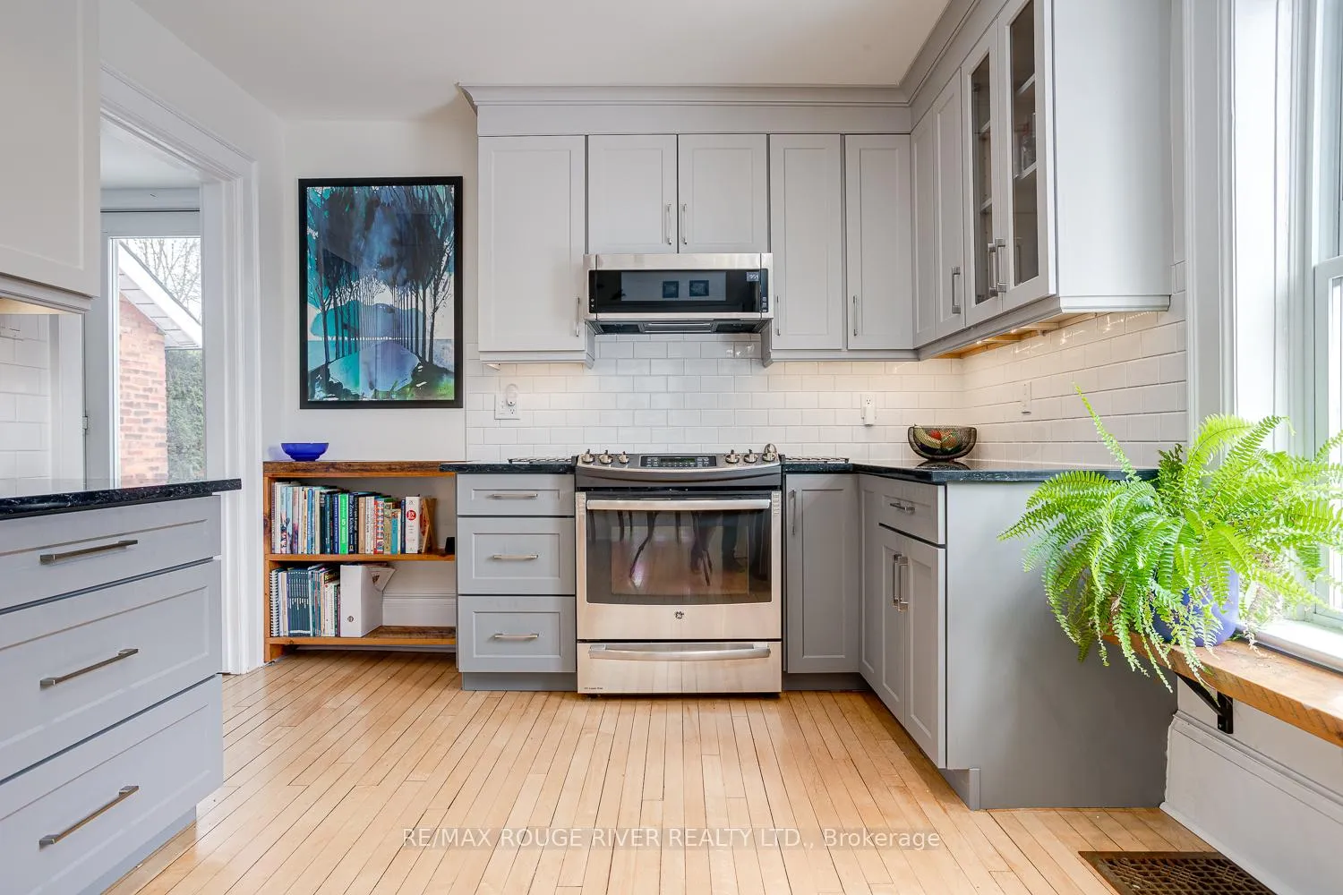 Photo 12 of 40 Buck Street, Cobourg — HOMEH