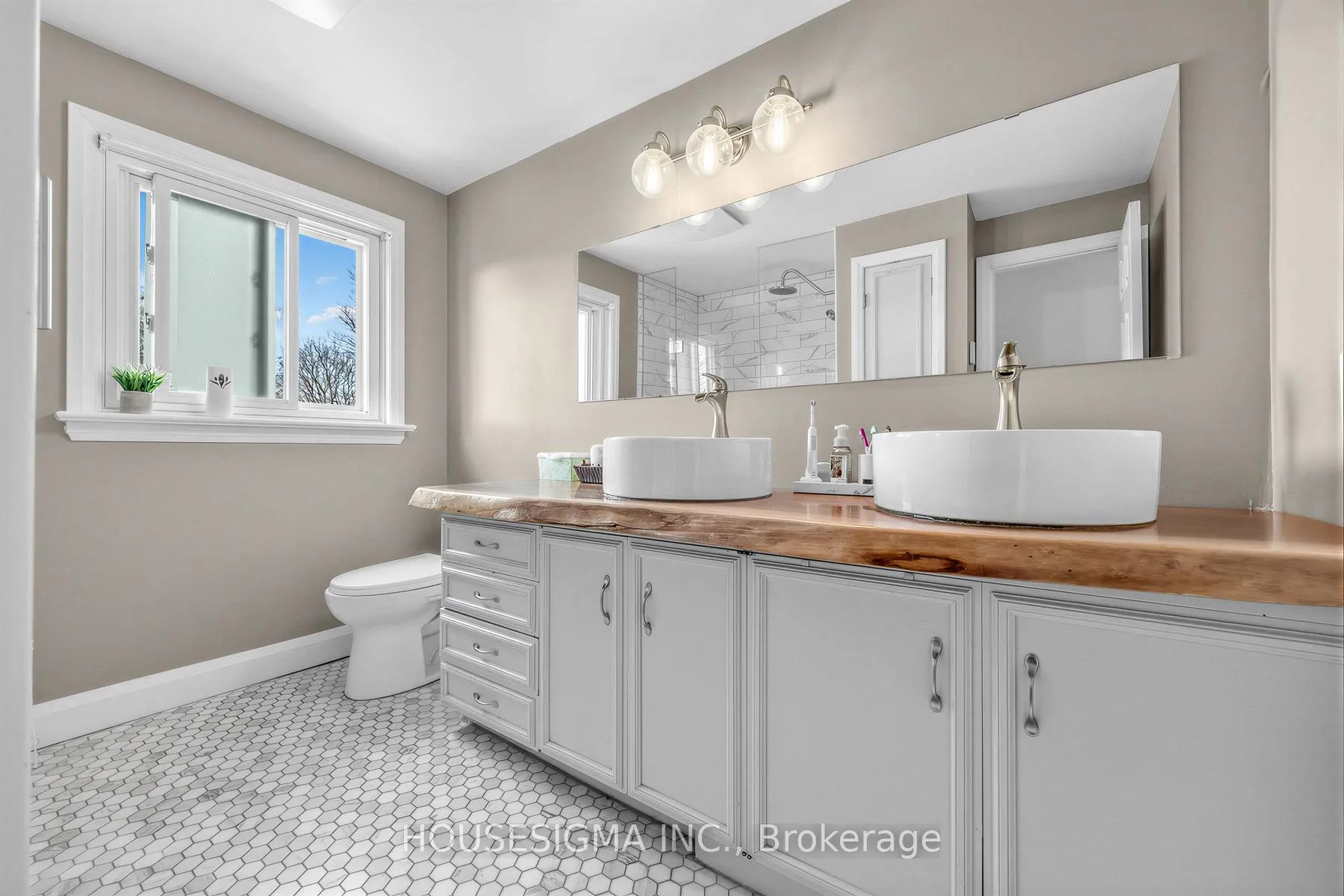 Photo 25 of 691 Fernhill Boulevard, Oshawa, Northglen — HOMEH