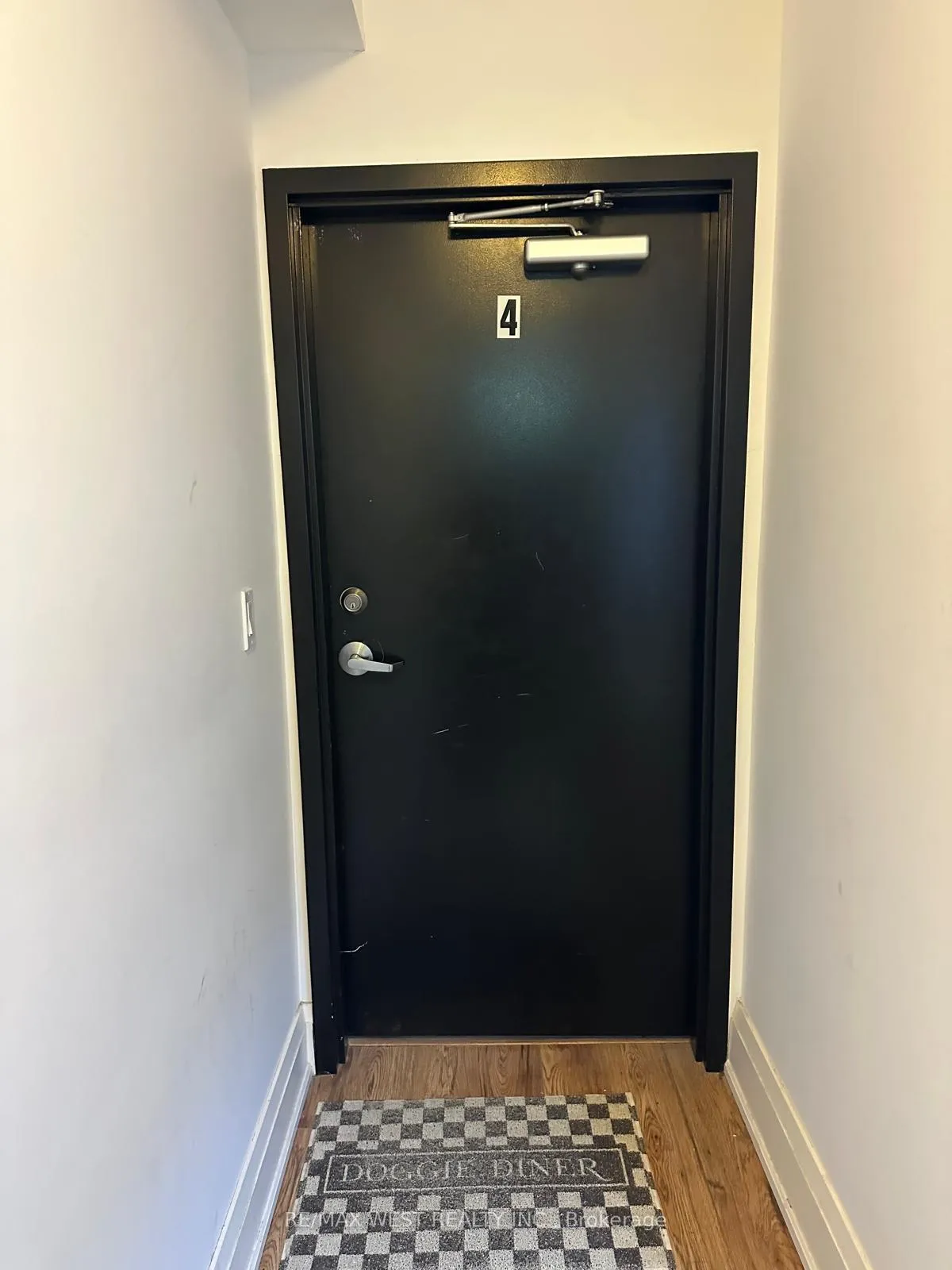 Photo 3 of Unit 4, 398 College Street, Toronto, University — HOMEH