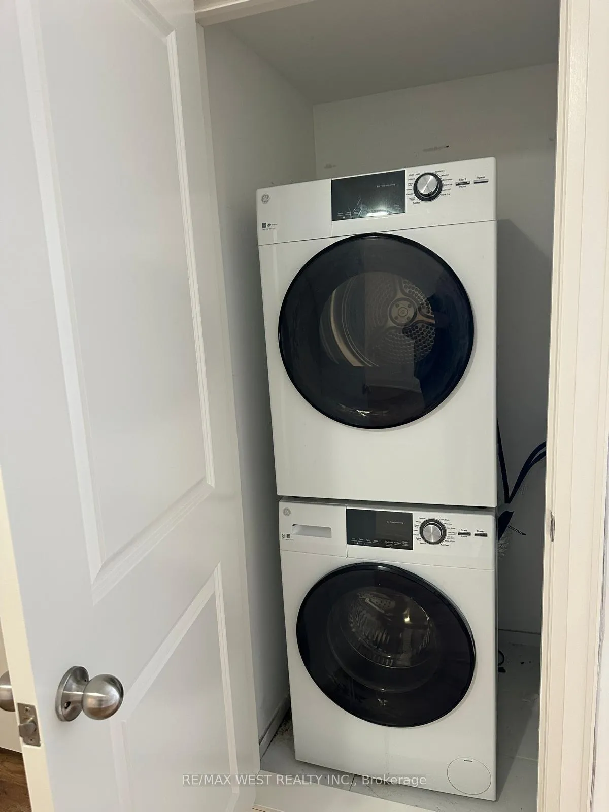 Photo 12 of Unit 4, 398 College Street, Toronto, University — HOMEH