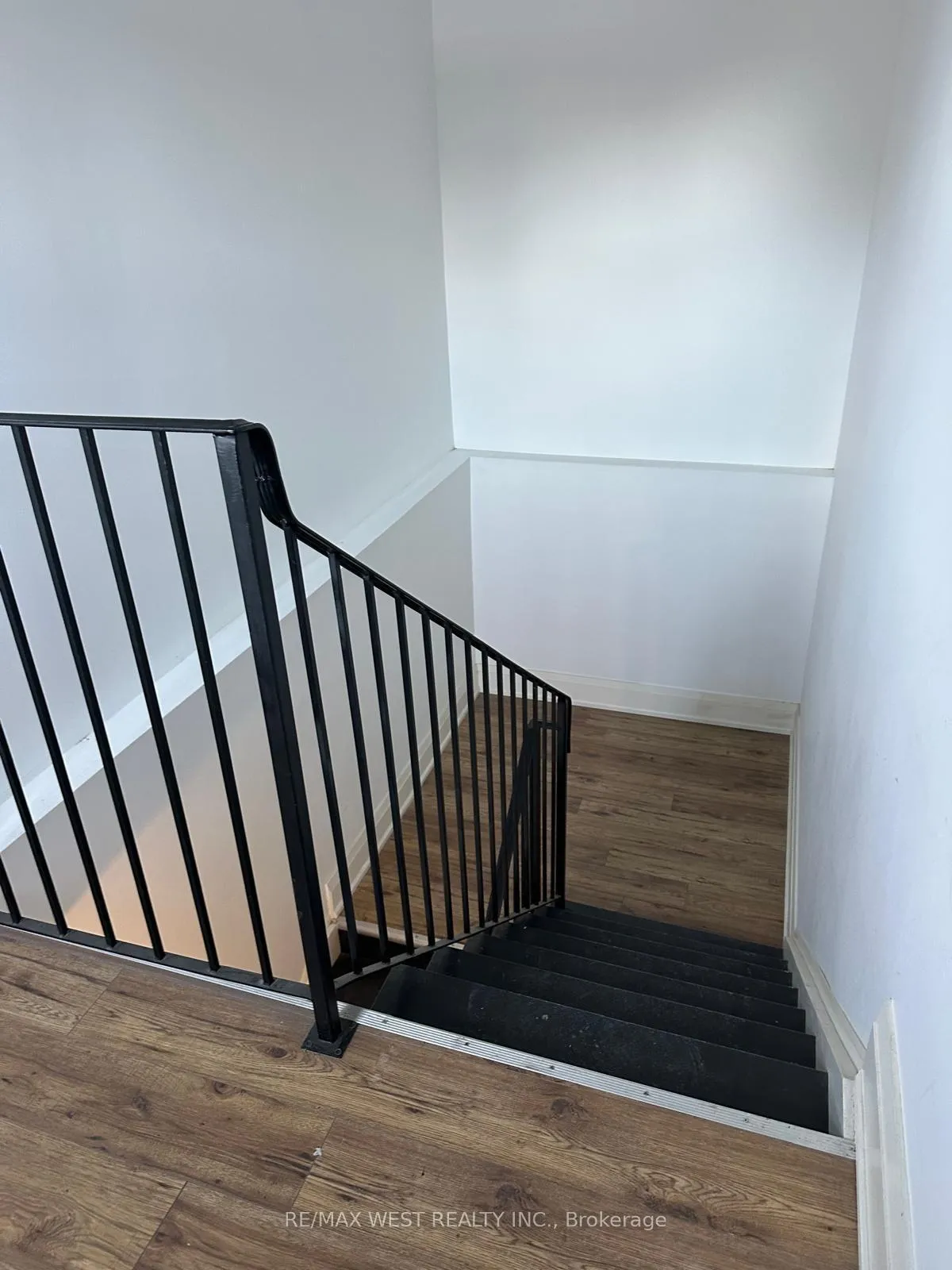 Photo 15 of Unit 4, 398 College Street, Toronto, University — HOMEH