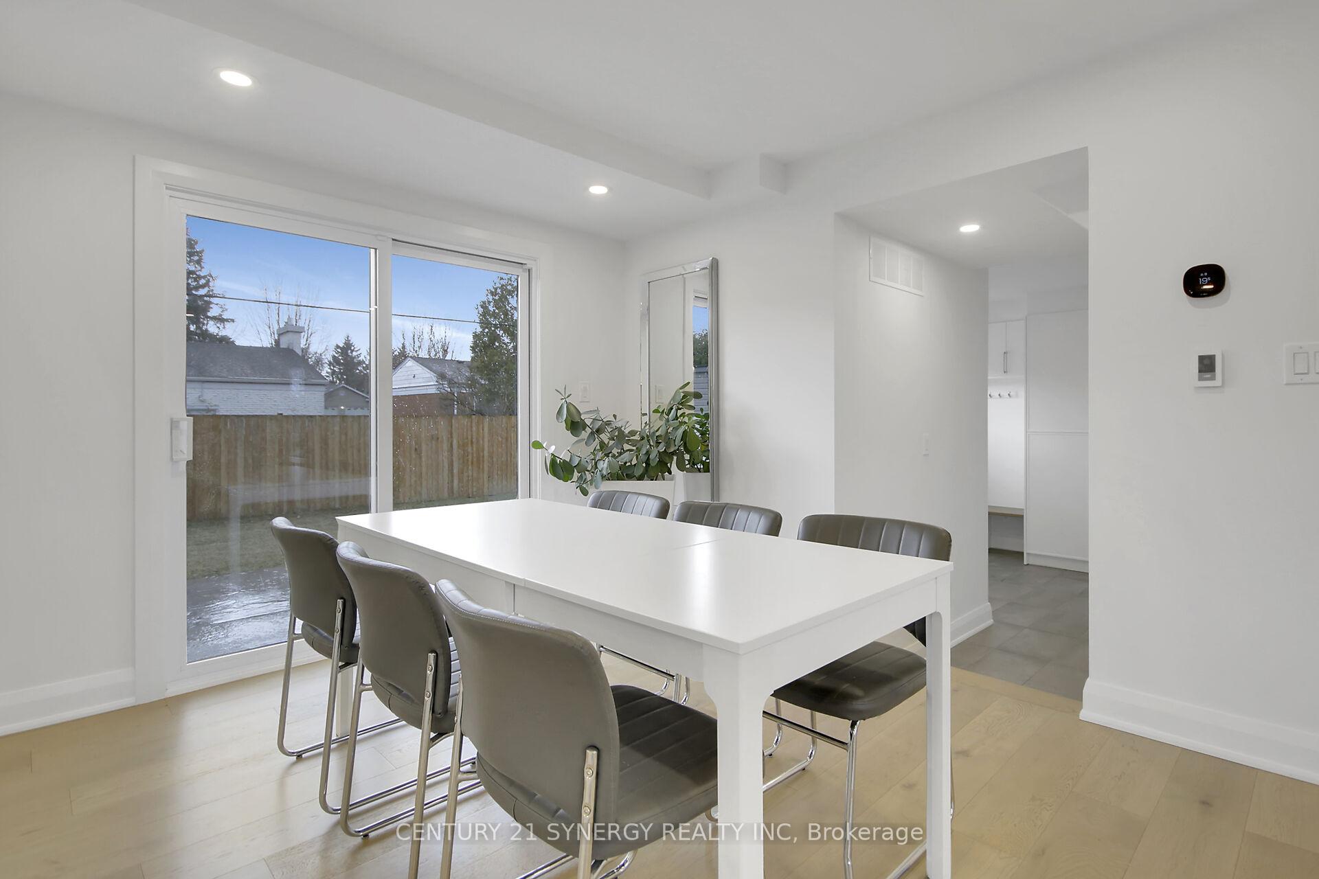 Photo 11 of 16 Glenridge Road, Ottawa, Meadowlands/Crestview — HOMEH