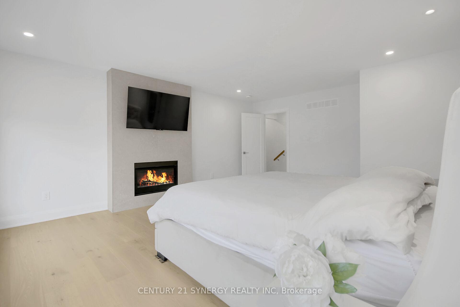Photo 17 of 16 Glenridge Road, Ottawa, Meadowlands/Crestview — HOMEH