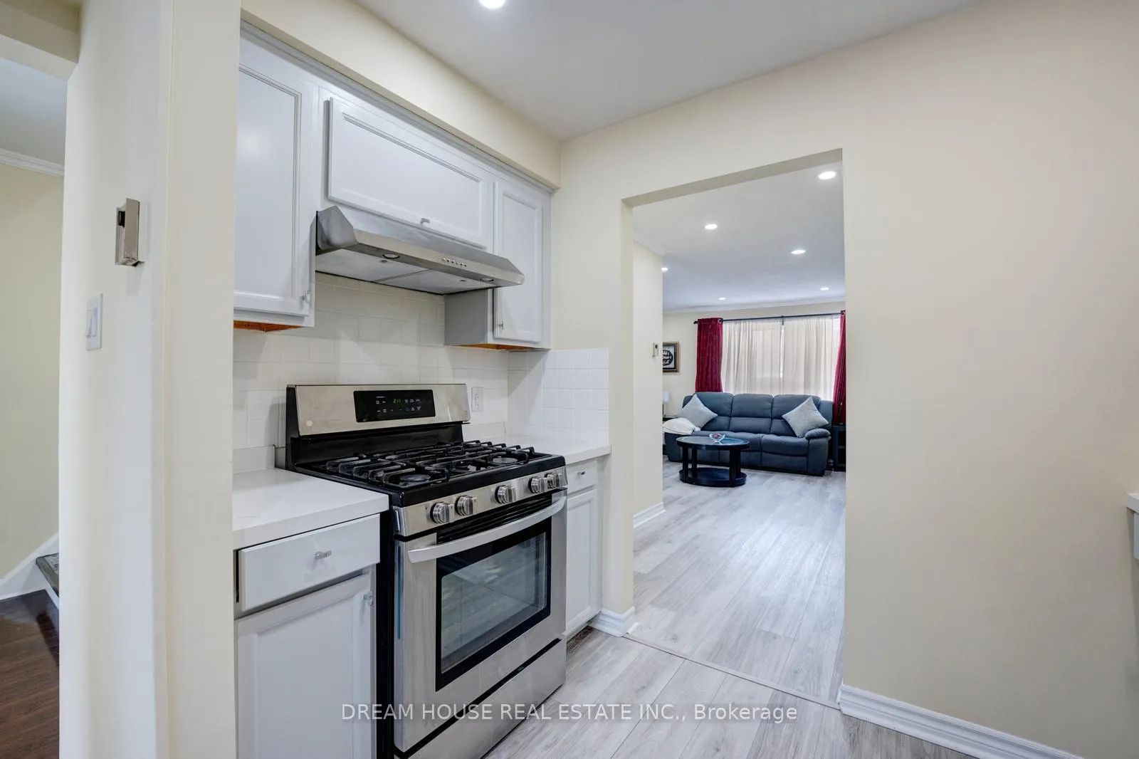 Photo 7 of Unit 2, 1655 Geta Circle, Pickering, Village East — HOMEH