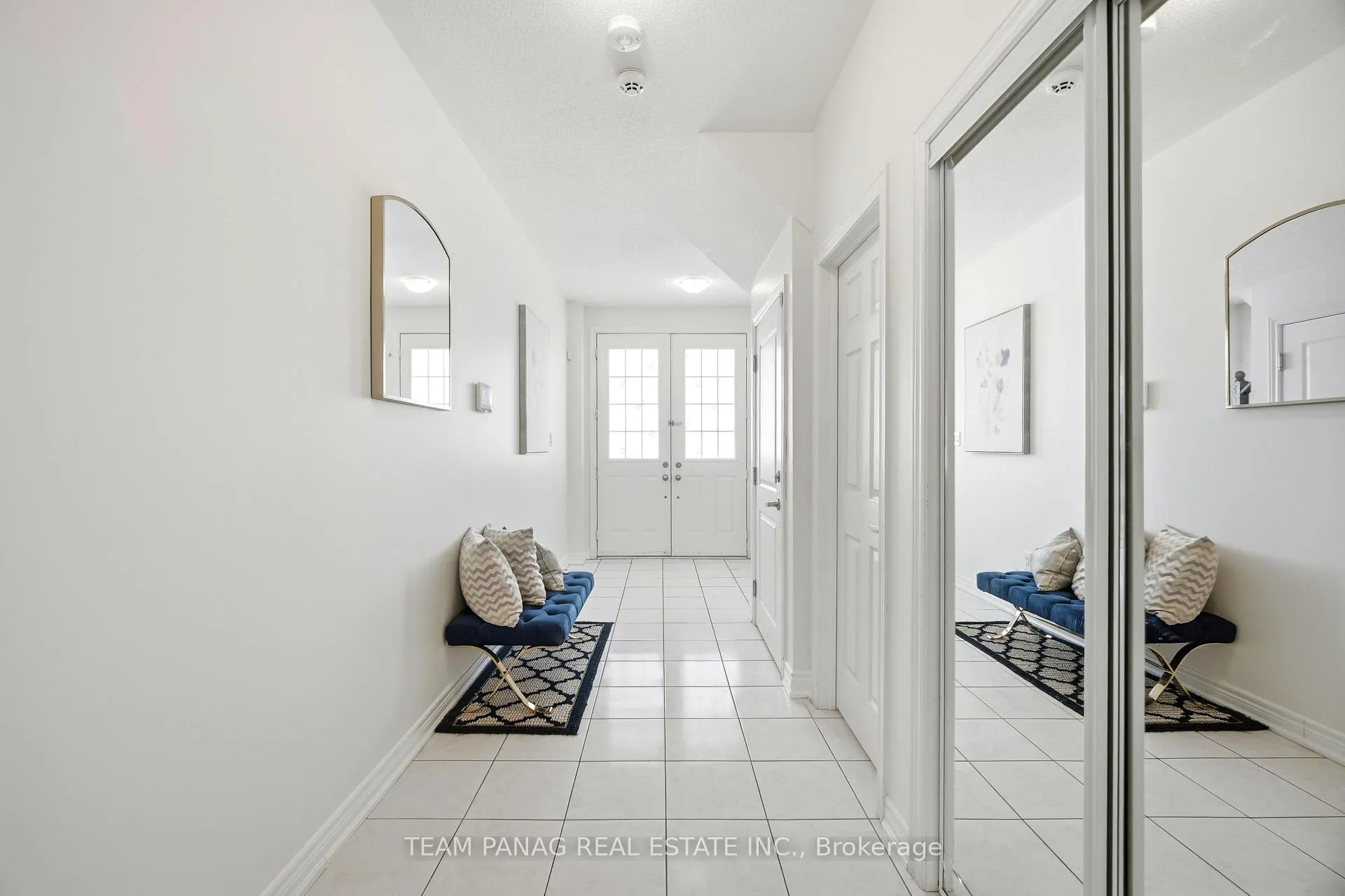 Photo 5 of 414 Royal West Drive, Brampton, Credit Valley — HOMEH