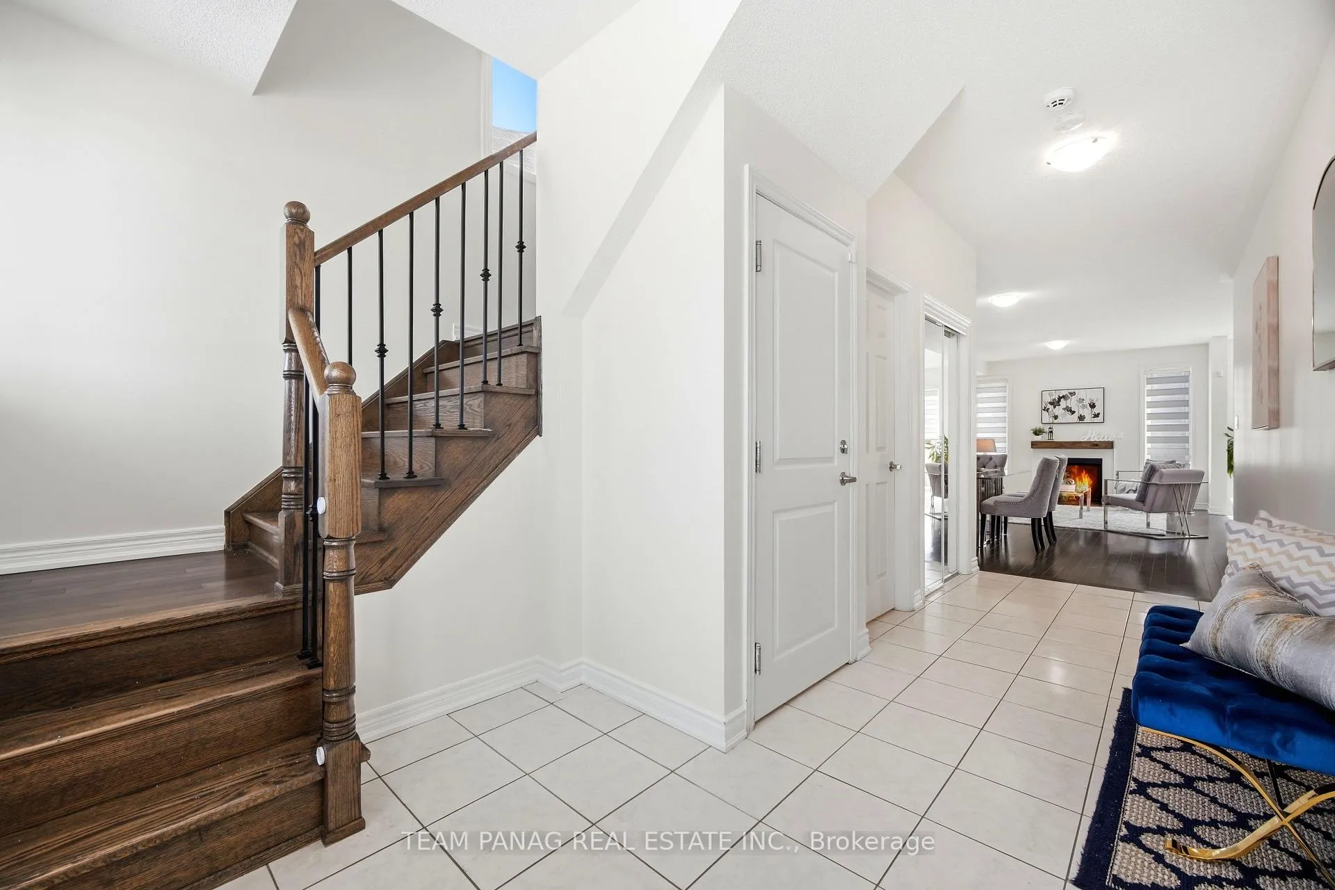 Photo 7 of 414 Royal West Drive, Brampton, Credit Valley — HOMEH