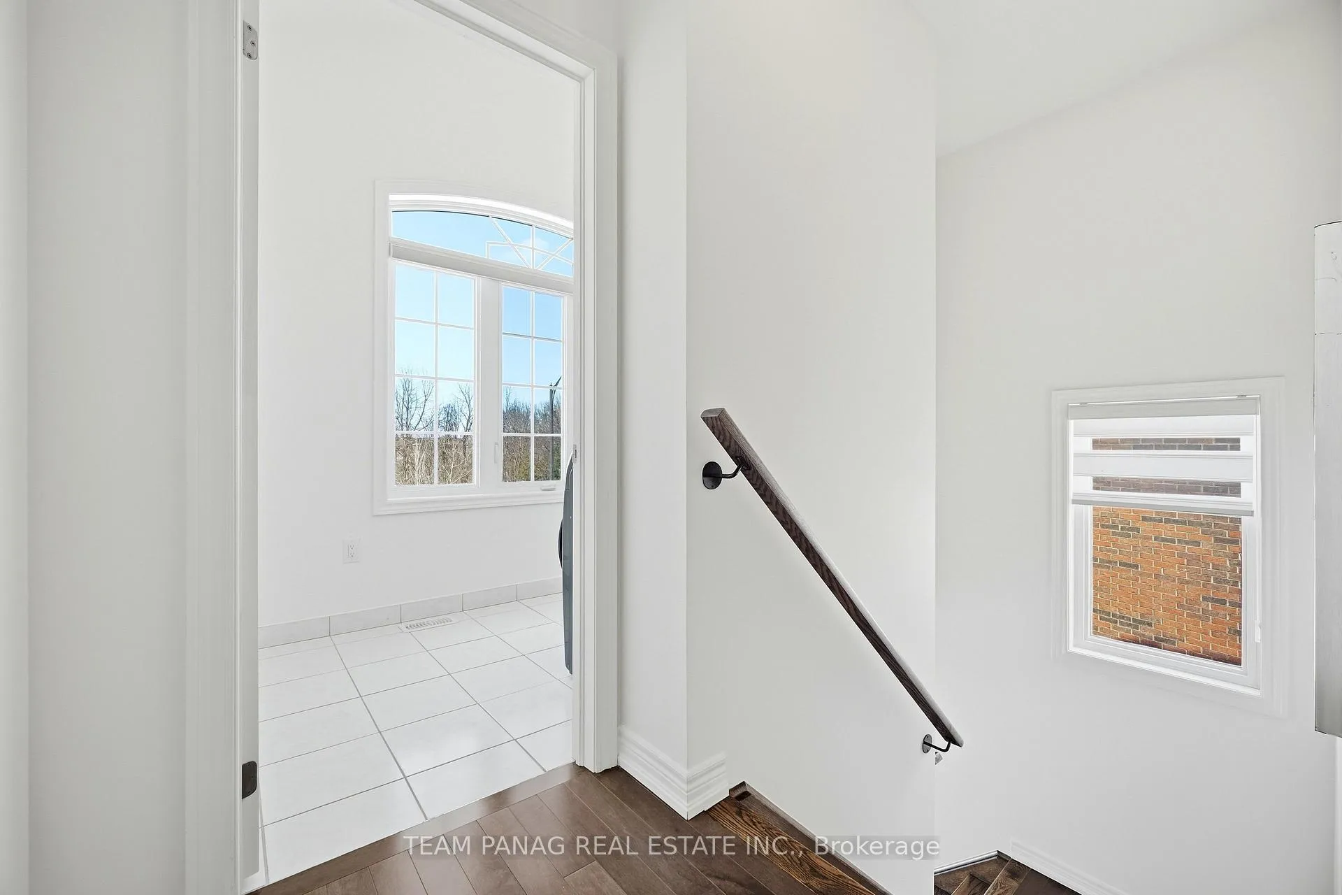 Photo 20 of 414 Royal West Drive, Brampton, Credit Valley — HOMEH