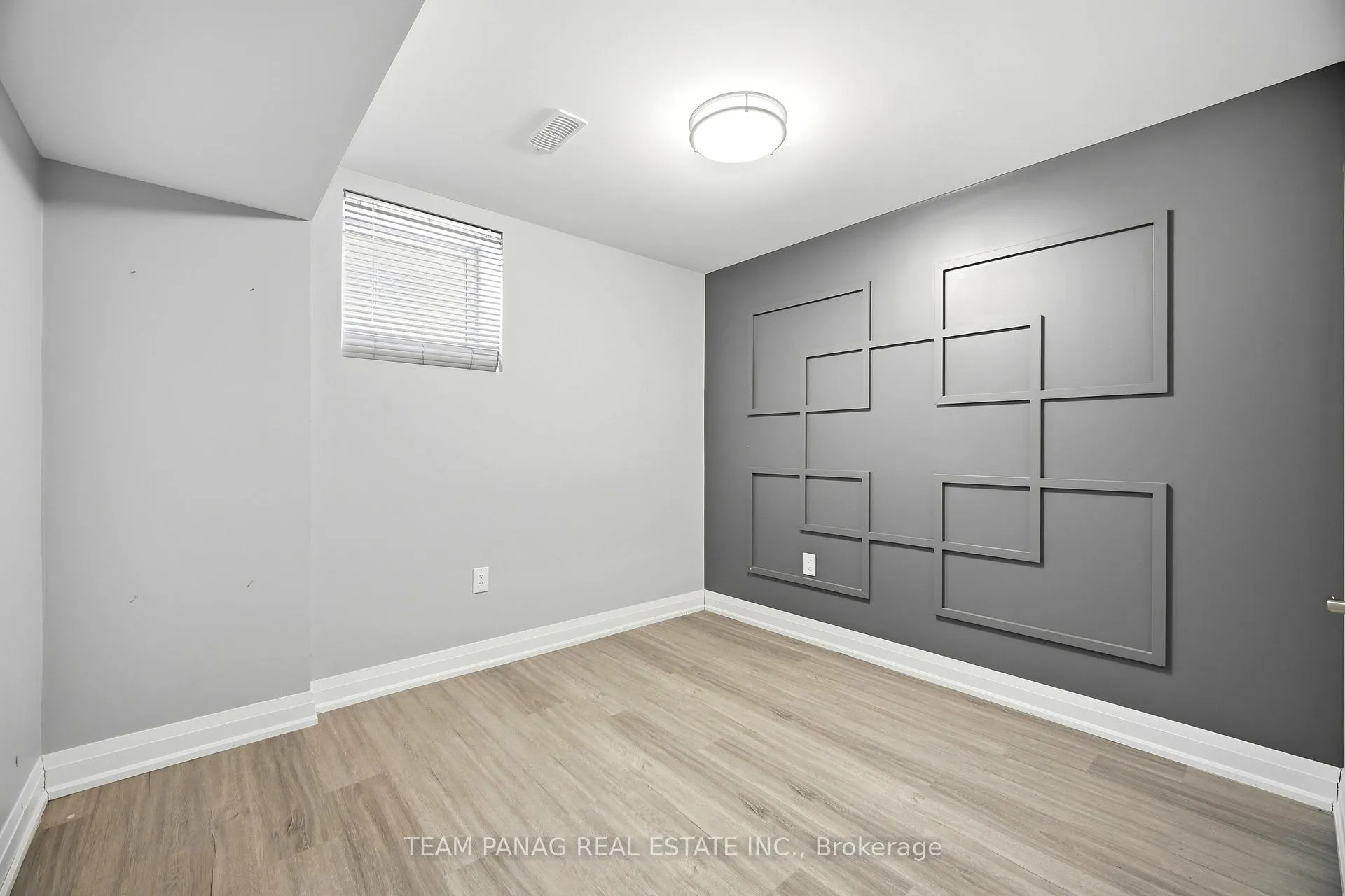 Photo 40 of 414 Royal West Drive, Brampton, Credit Valley — HOMEH