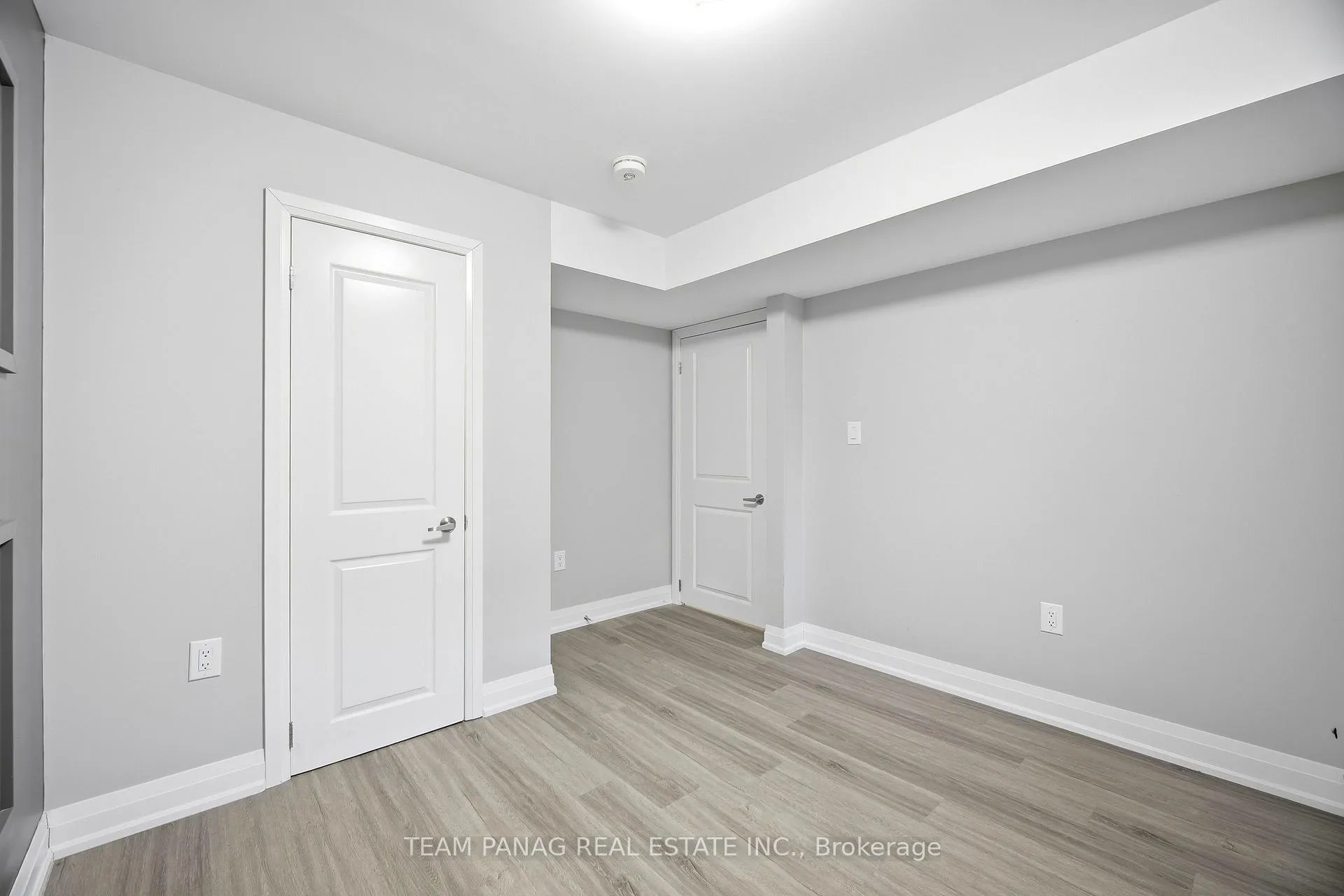 Photo 41 of 414 Royal West Drive, Brampton, Credit Valley — HOMEH