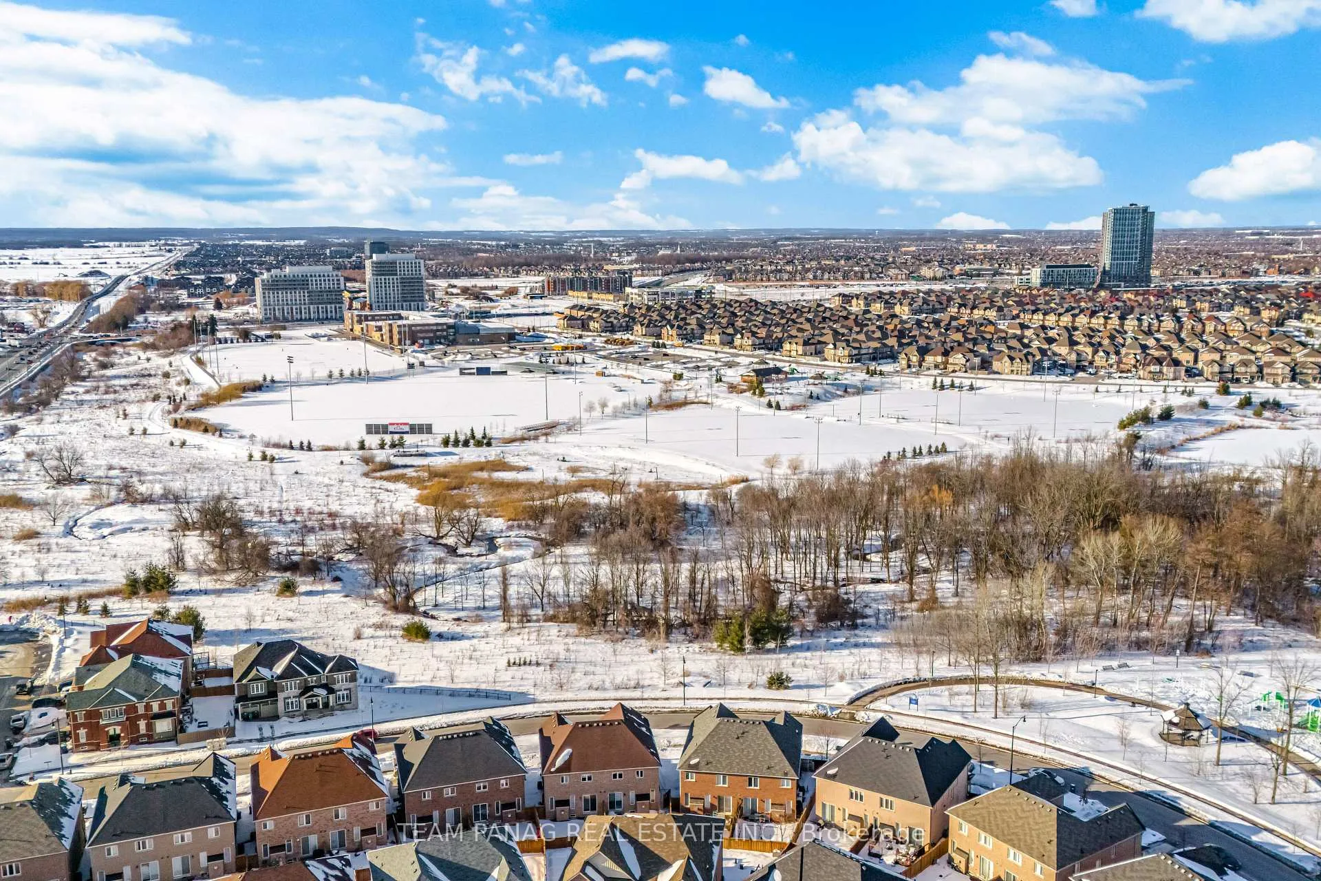 Photo 47 of 414 Royal West Drive, Brampton, Credit Valley — HOMEH