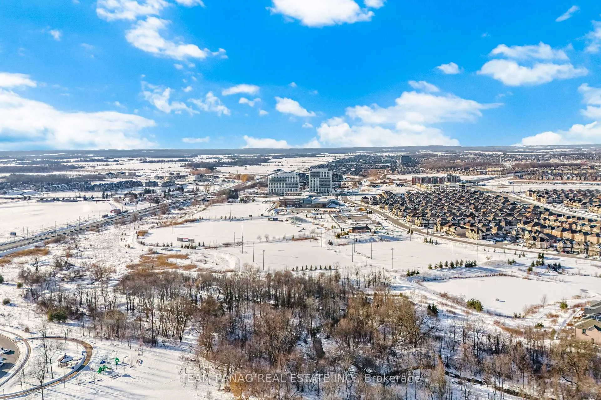 Photo 49 of 414 Royal West Drive, Brampton, Credit Valley — HOMEH