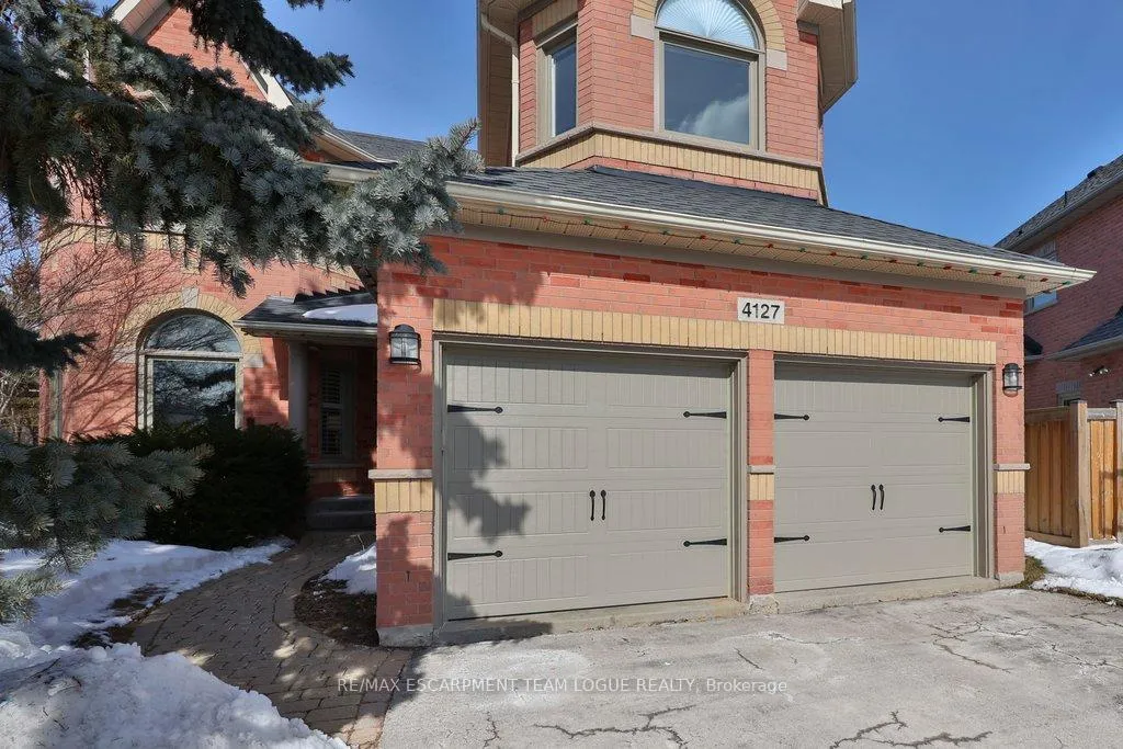 Photo 2 of 4127 Bonavista Crescent, Burlington, Rose — HOMEH
