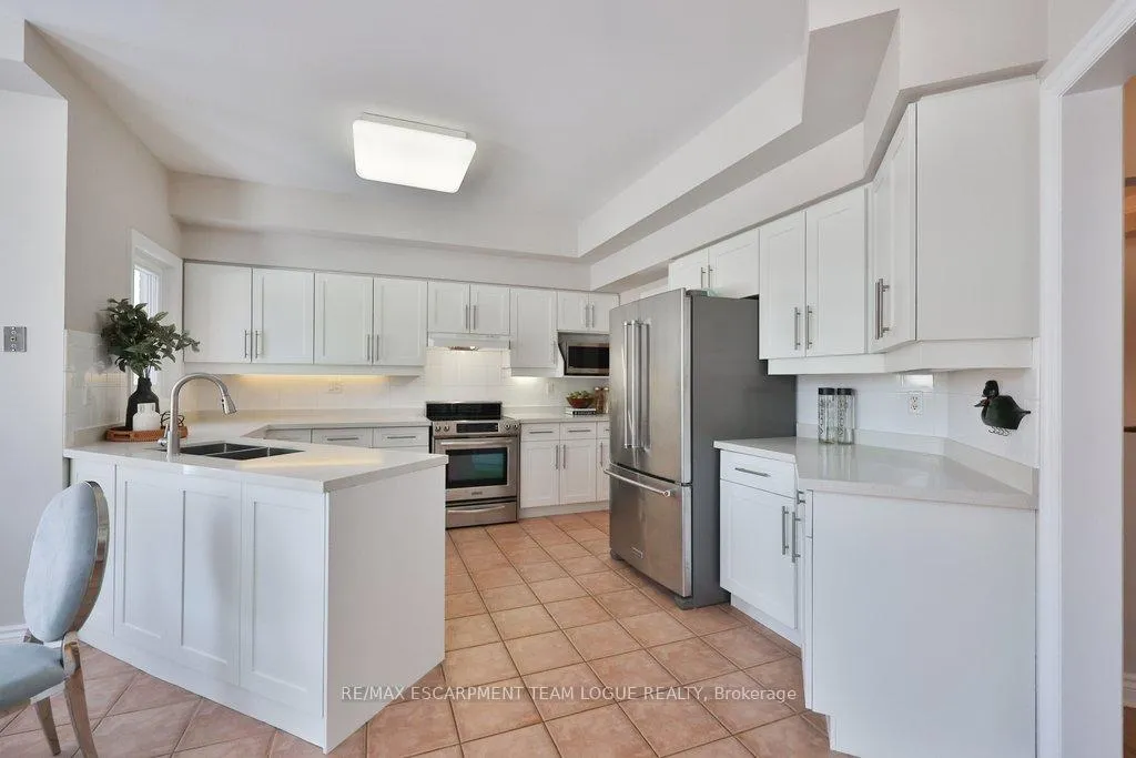 Photo 12 of 4127 Bonavista Crescent, Burlington, Rose — HOMEH