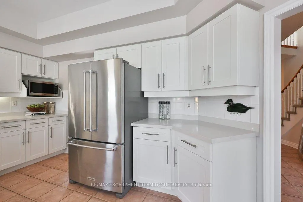 Photo 13 of 4127 Bonavista Crescent, Burlington, Rose — HOMEH