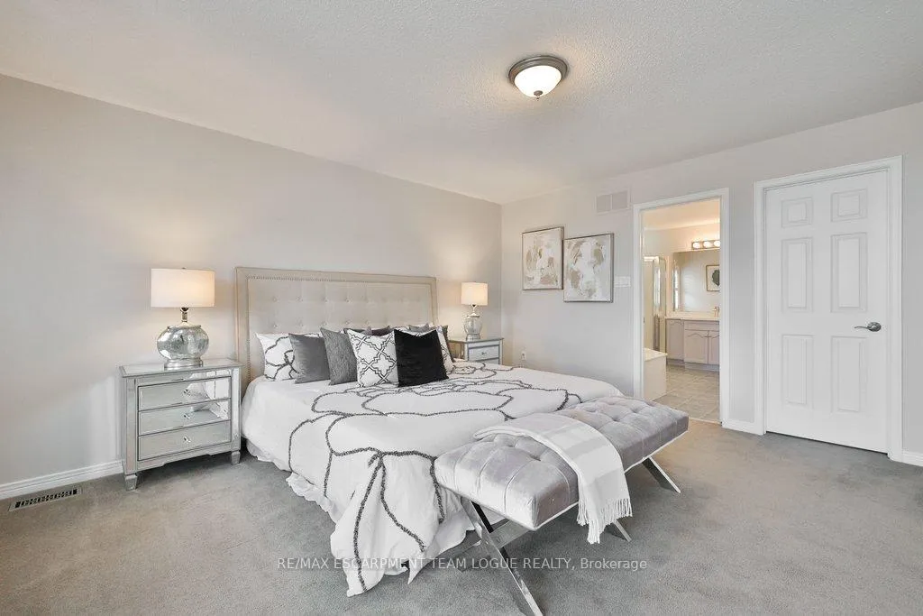 Photo 26 of 4127 Bonavista Crescent, Burlington, Rose — HOMEH