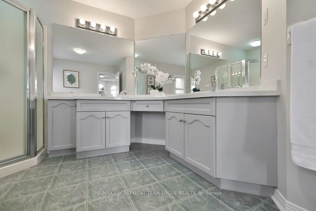 Photo 29 of 4127 Bonavista Crescent, Burlington, Rose — HOMEH