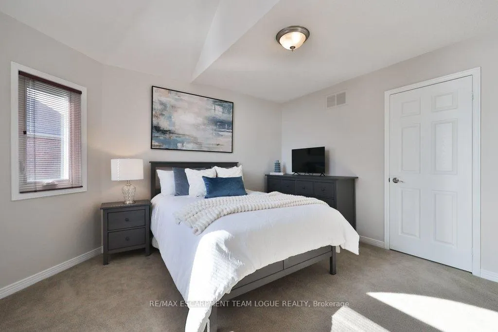 Photo 33 of 4127 Bonavista Crescent, Burlington, Rose — HOMEH