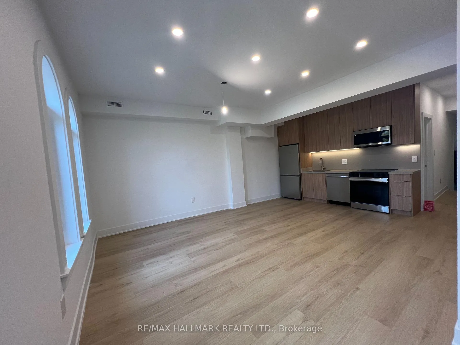 Photo 3 of Unit 2, 440 Parliament Street, Toronto, Moss Park — HOMEH