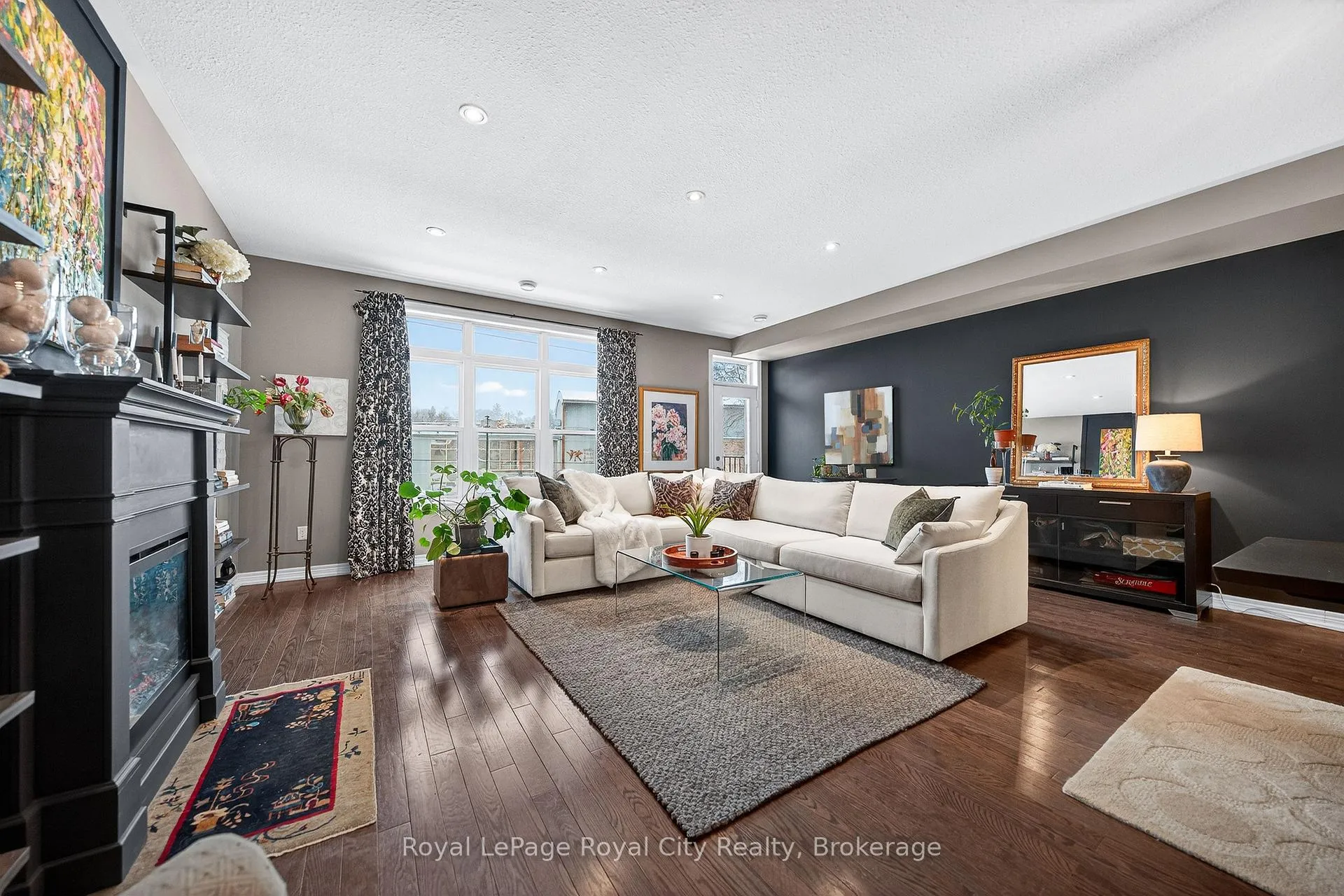 Photo 2 of 92 Cardigan Street, Guelph, Downtown — HOMEH