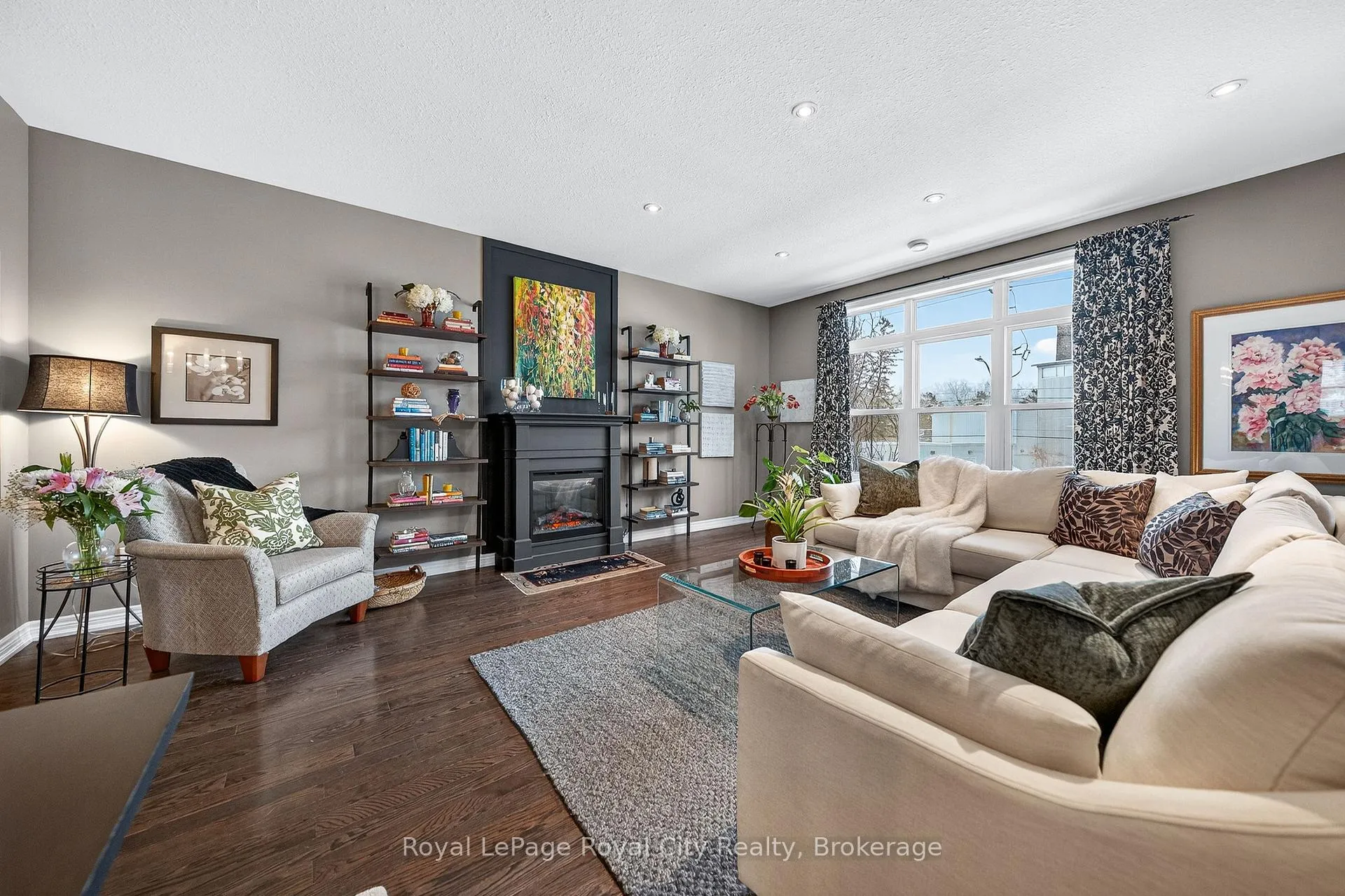 Photo 3 of 92 Cardigan Street, Guelph, Downtown — HOMEH