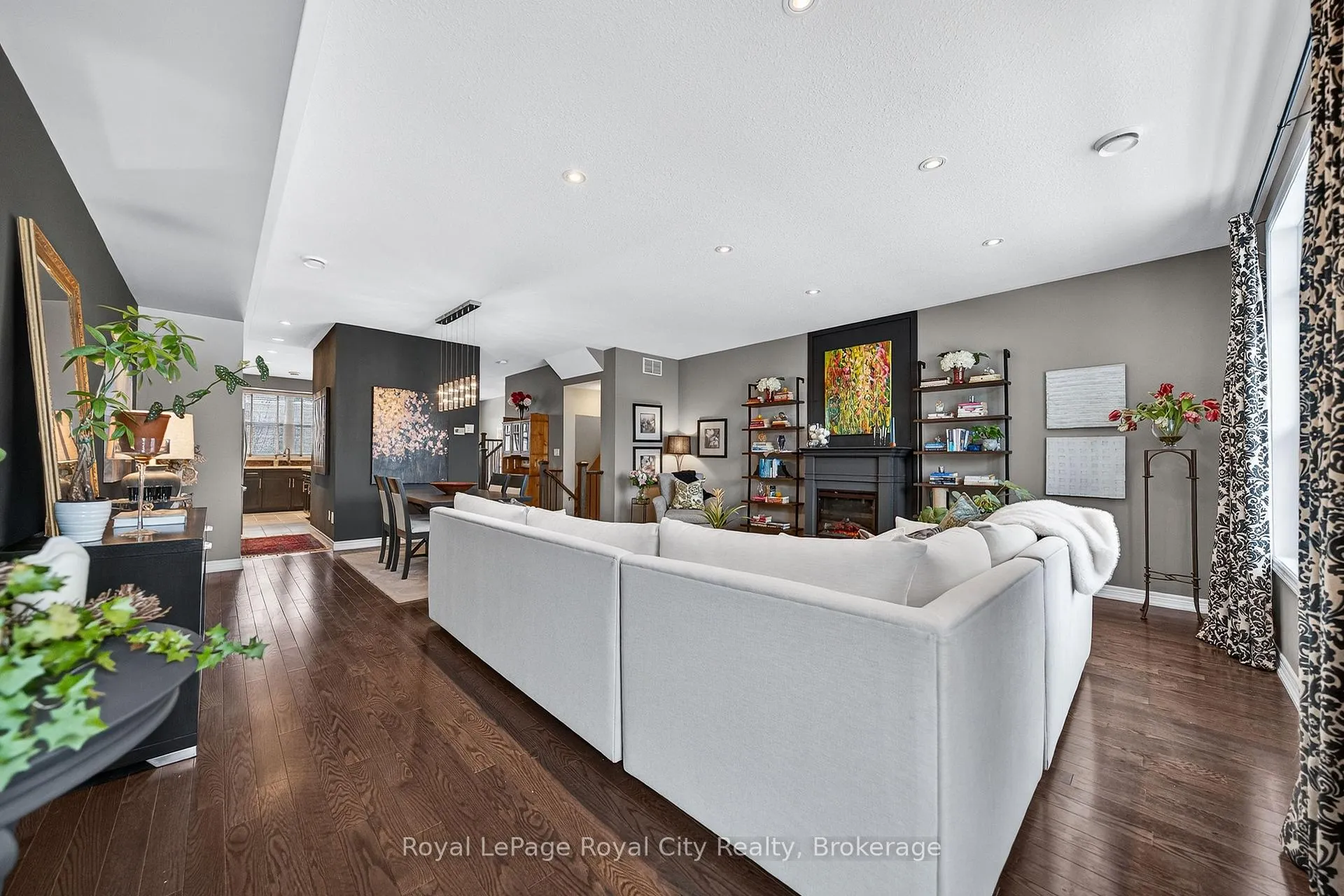 Photo 5 of 92 Cardigan Street, Guelph, Downtown — HOMEH