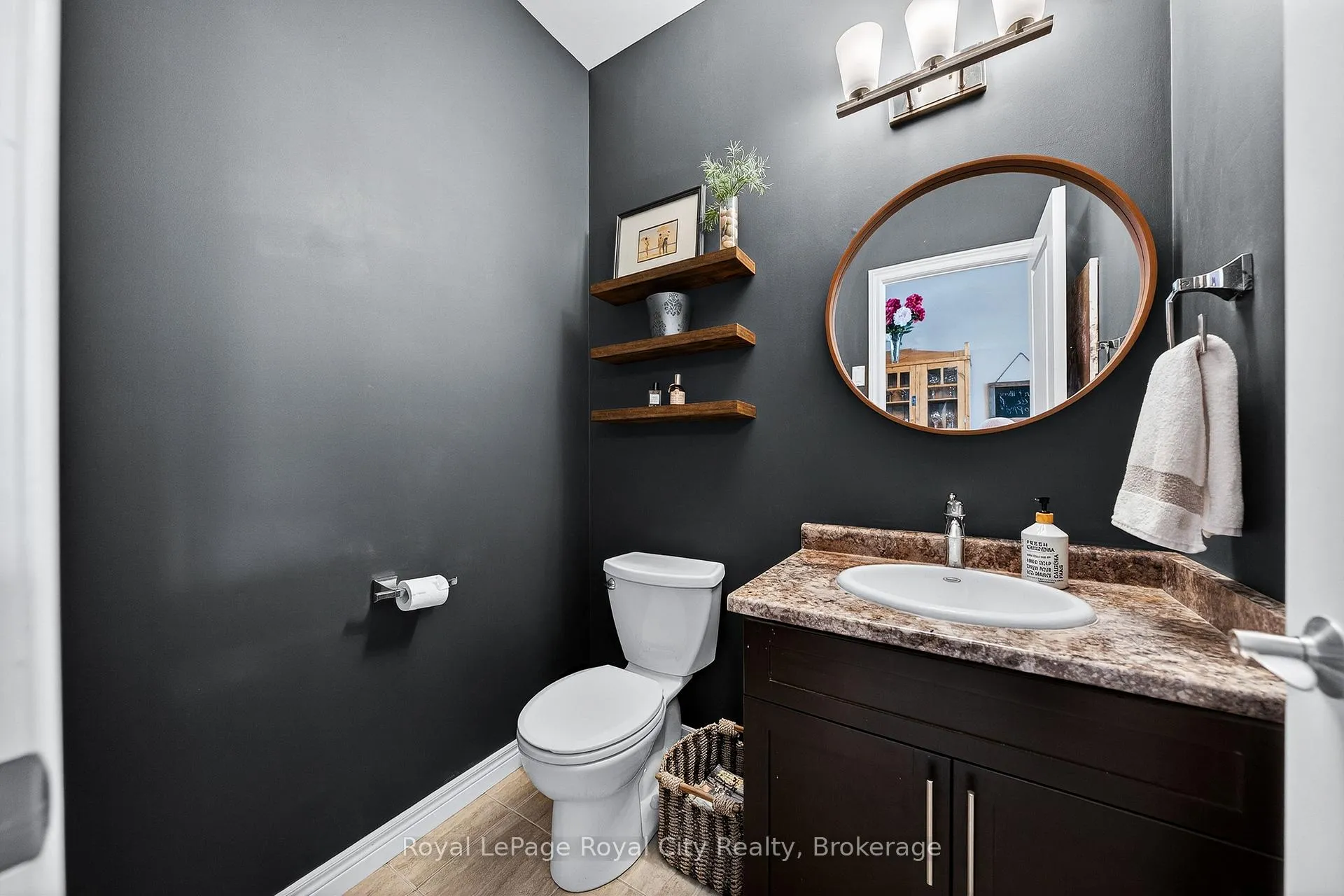 Photo 22 of 92 Cardigan Street, Guelph, Downtown — HOMEH