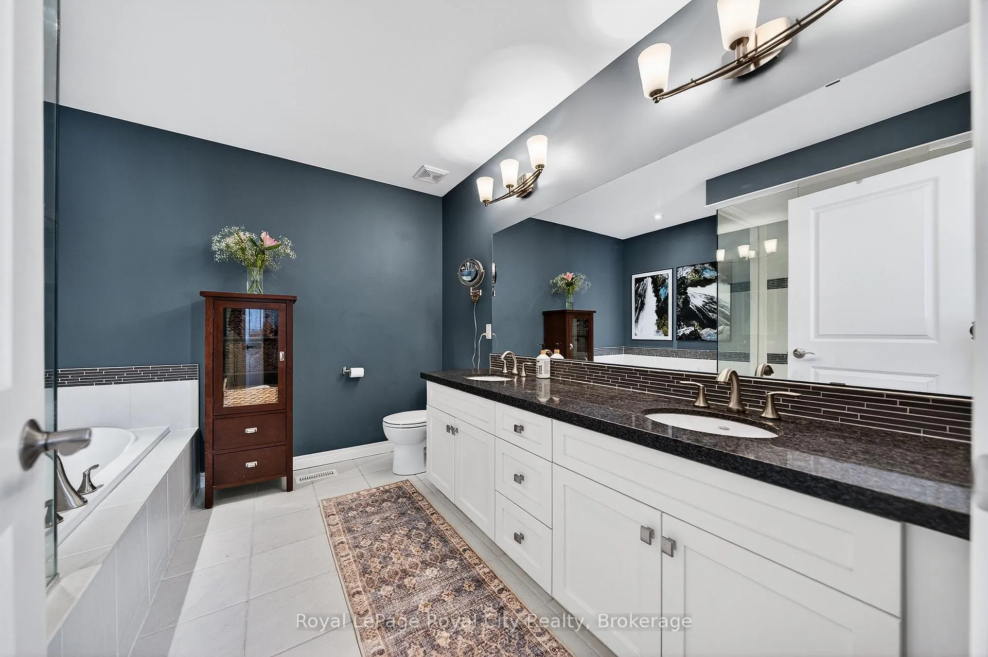 Photo 28 of 92 Cardigan Street, Guelph, Downtown — HOMEH
