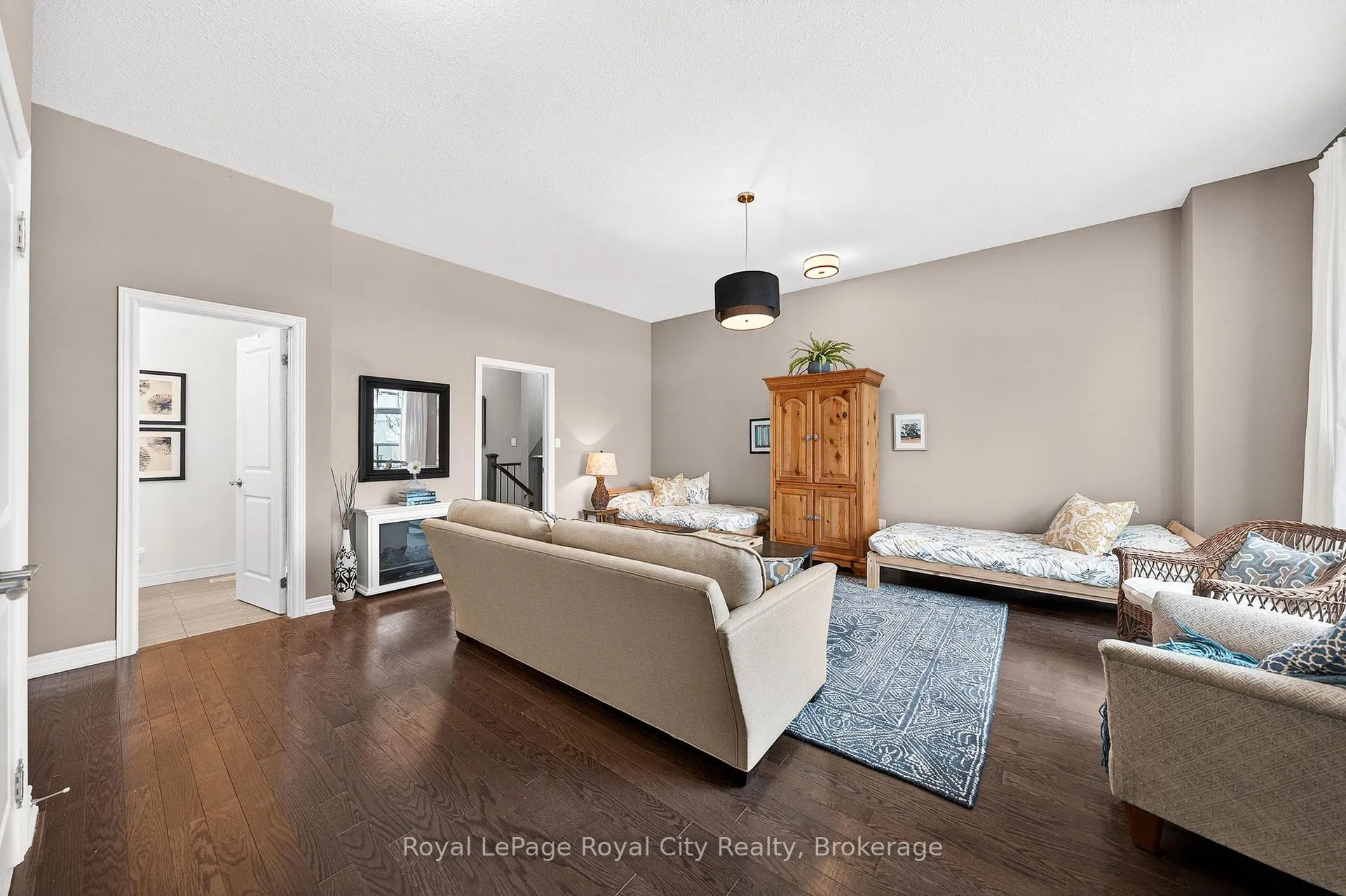 Photo 39 of 92 Cardigan Street, Guelph, Downtown — HOMEH