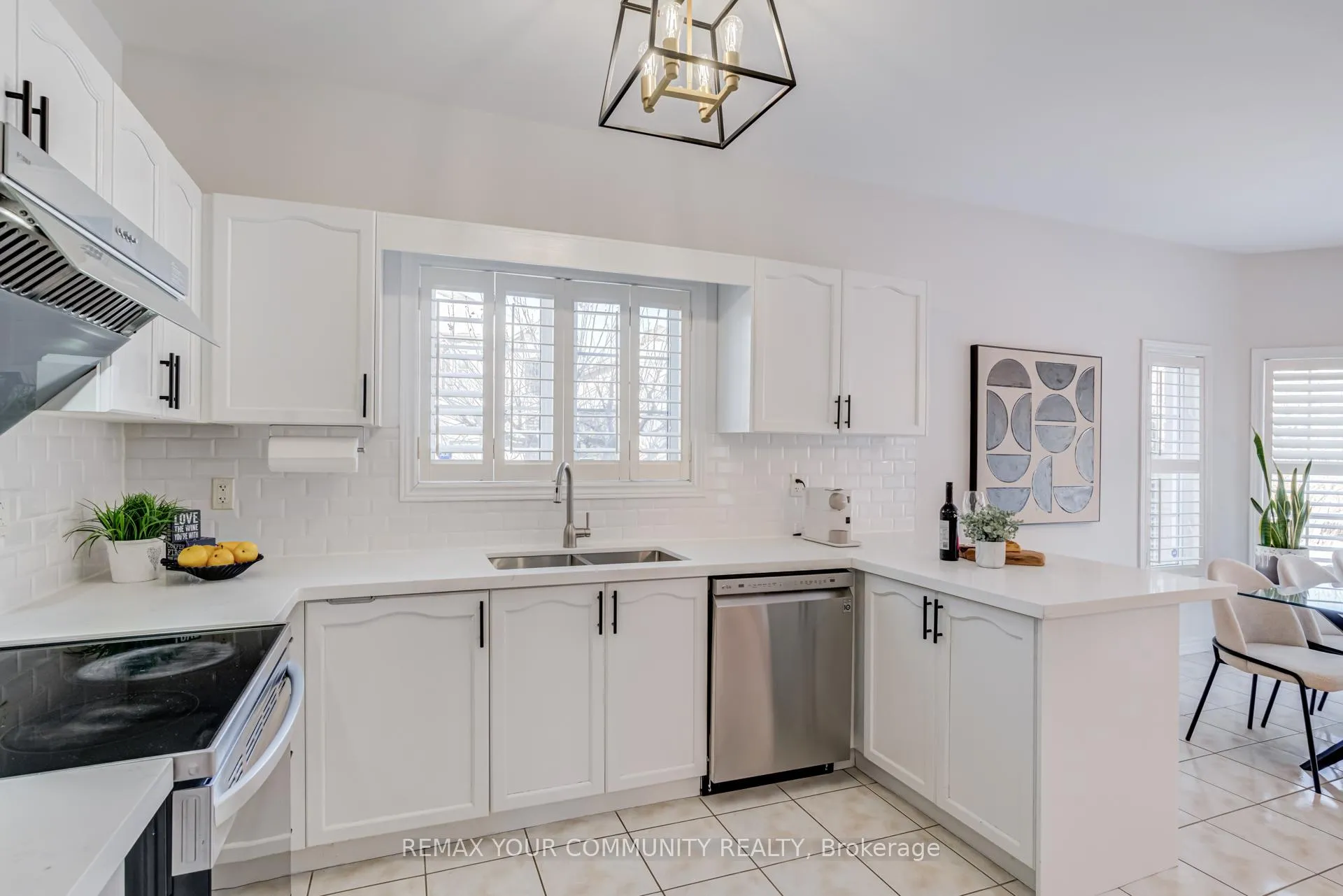 Photo 12 of 159 Golden Forest Road, Vaughan, Patterson — HOMEH