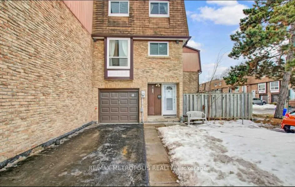 Photo 2 of Unit 48, 222 Pearson Street, Oshawa, O'Neill — HOMEH