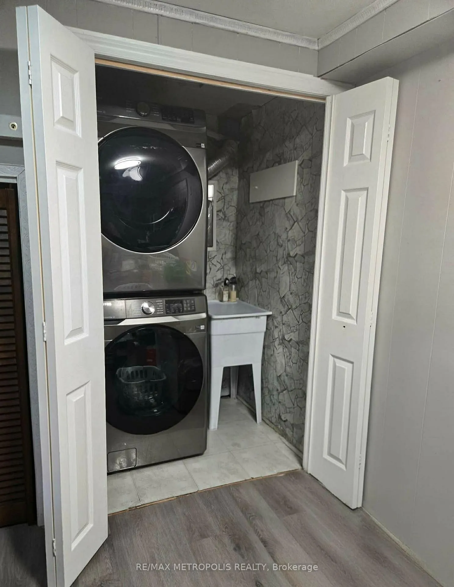 Photo 8 of Unit 48, 222 Pearson Street, Oshawa, O'Neill — HOMEH