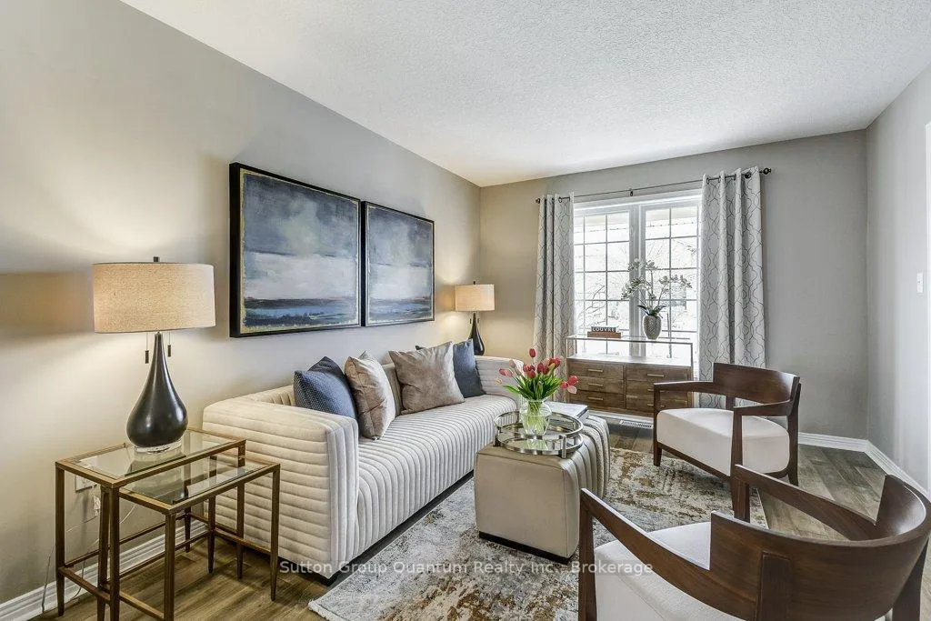 Photo 9 of 132 Eringate Drive, Hamilton, Stoney Creek Mountain — HOMEH
