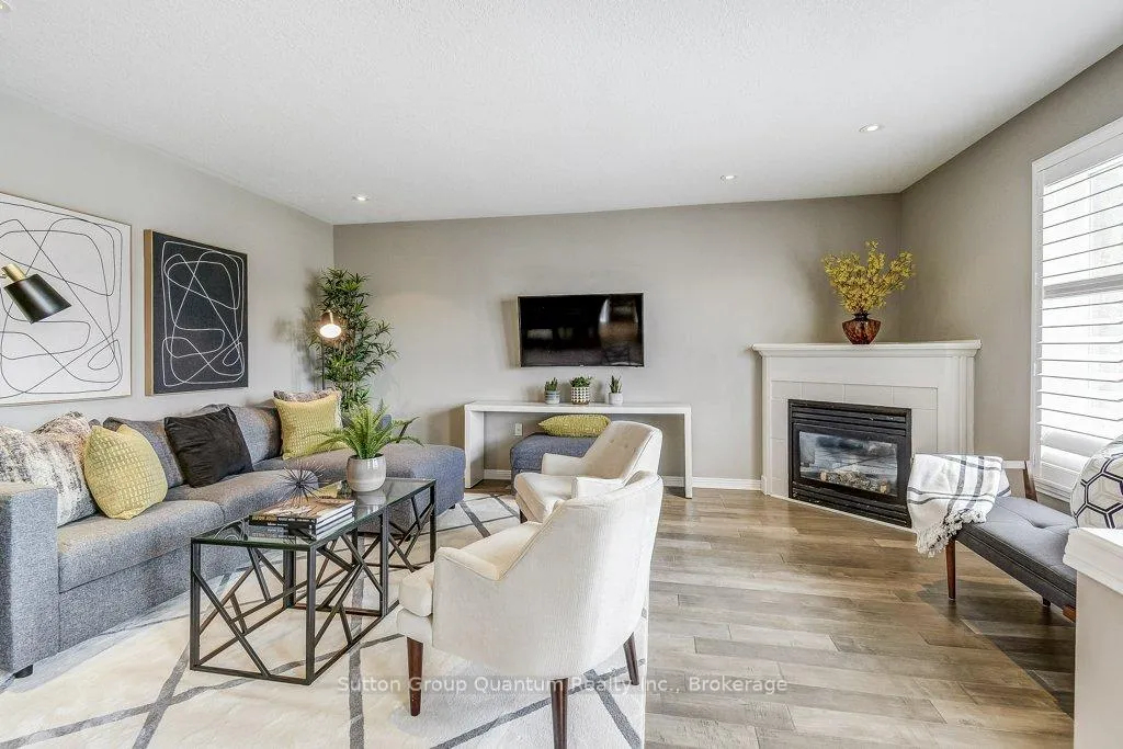 Photo 20 of 132 Eringate Drive, Hamilton, Stoney Creek Mountain — HOMEH