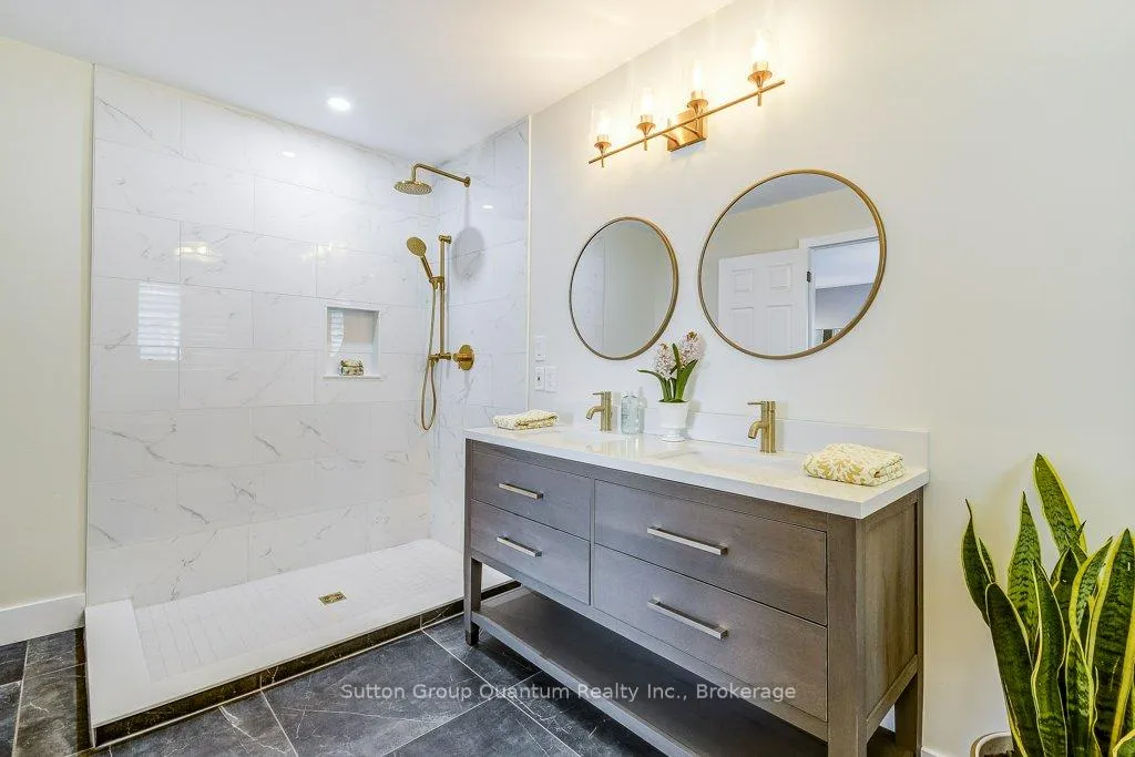 Photo 30 of 132 Eringate Drive, Hamilton, Stoney Creek Mountain — HOMEH