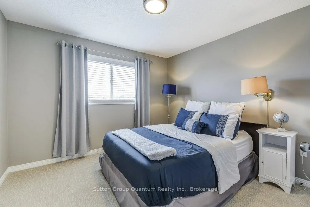 Photo 31 of 132 Eringate Drive, Hamilton, Stoney Creek Mountain — HOMEH
