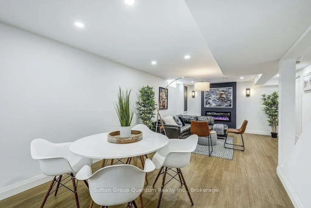 Photo 37 of 132 Eringate Drive, Hamilton, Stoney Creek Mountain — HOMEH
