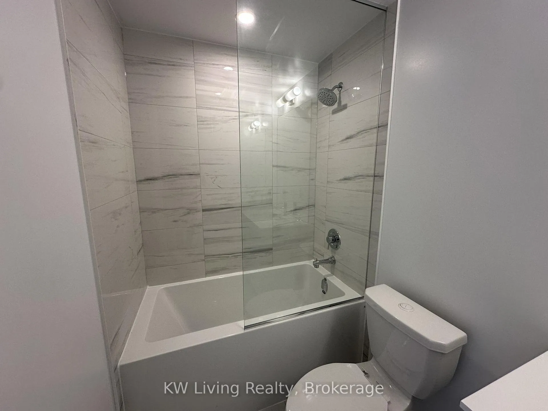 Photo 7 of Unit 1201, 180 Front Street E, Toronto, Moss Park — HOMEH