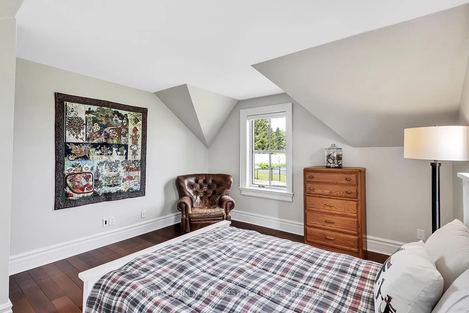Photo 15 of 2052 Highpoint Side Road, Caledon, Alton — HOMEH