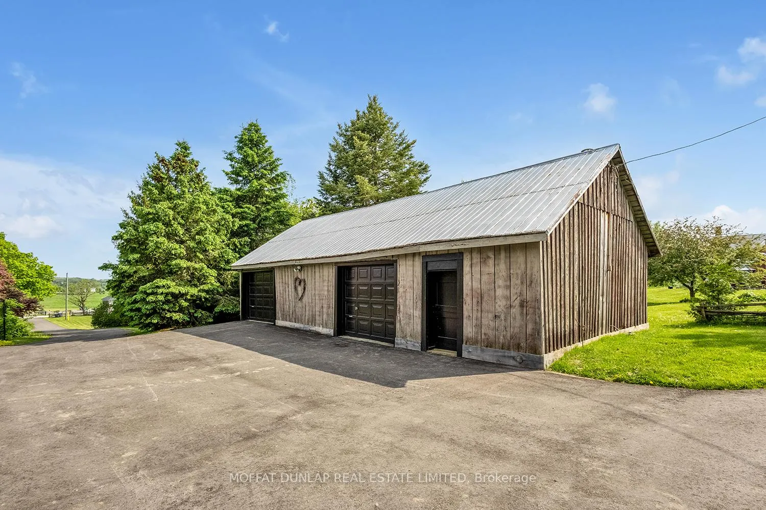 Photo 33 of 2052 Highpoint Side Road, Caledon, Alton — HOMEH