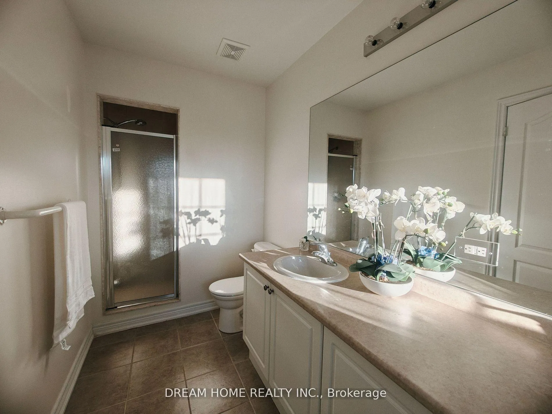 Photo 4 of 10587 Woodbine Avenue, Markham, Cathedraltown — HOMEH