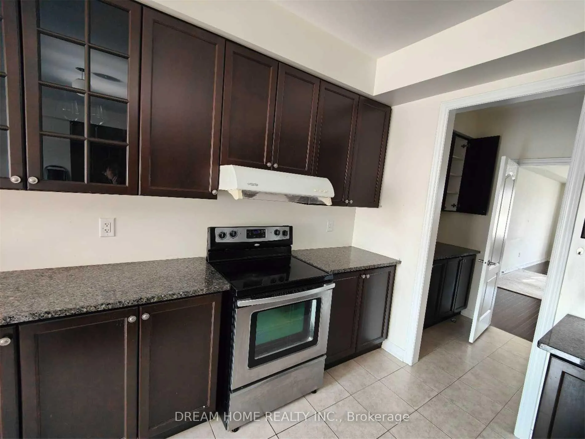 Photo 11 of 10587 Woodbine Avenue, Markham, Cathedraltown — HOMEH