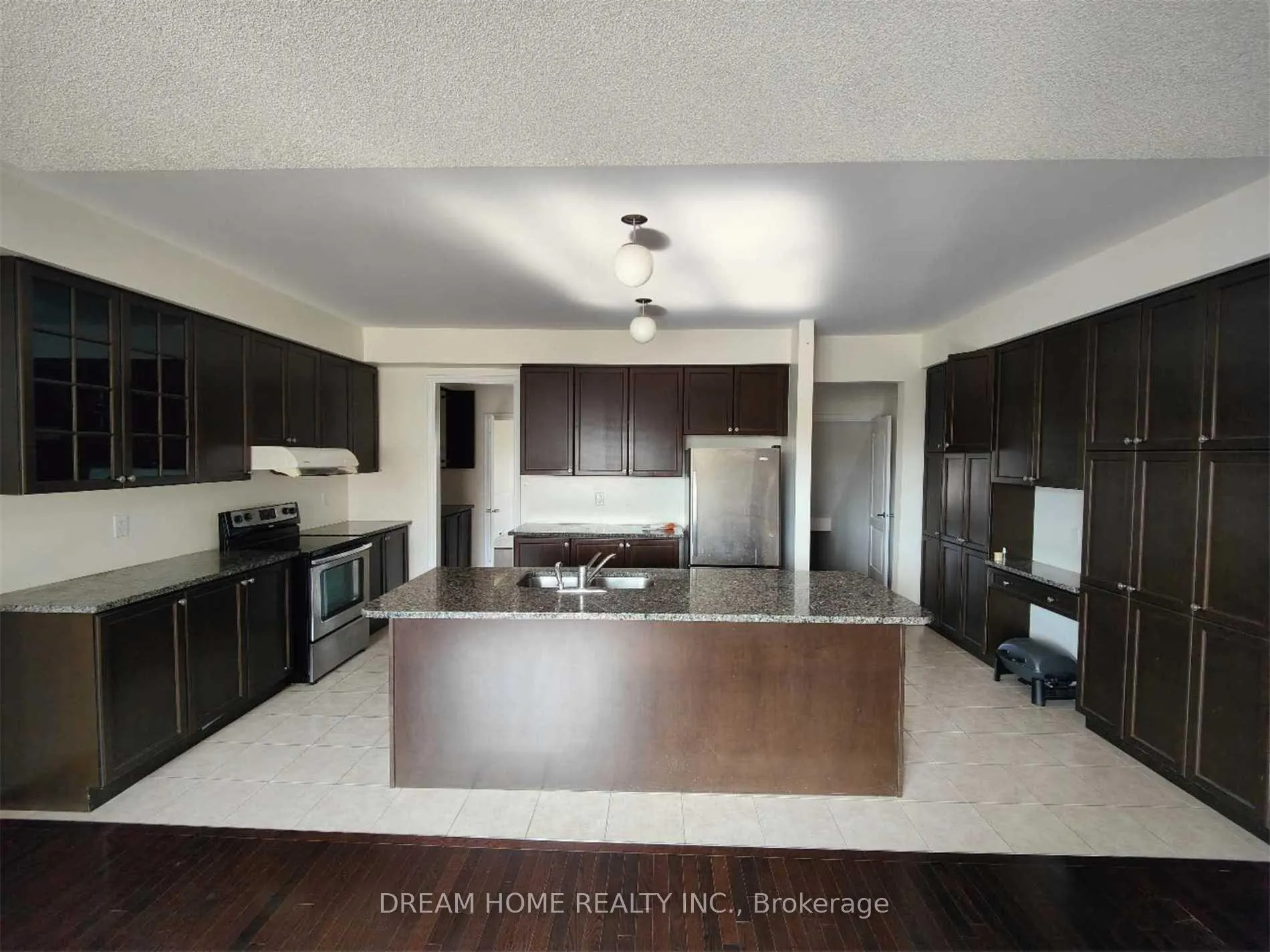 Photo 13 of 10587 Woodbine Avenue, Markham, Cathedraltown — HOMEH
