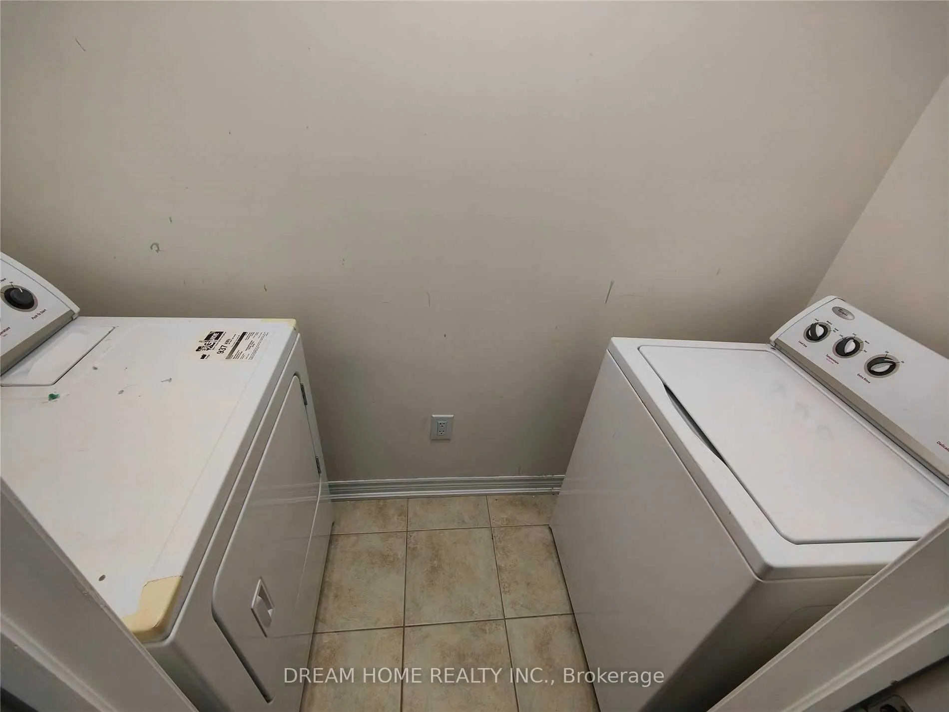 Photo 26 of 10587 Woodbine Avenue, Markham, Cathedraltown — HOMEH